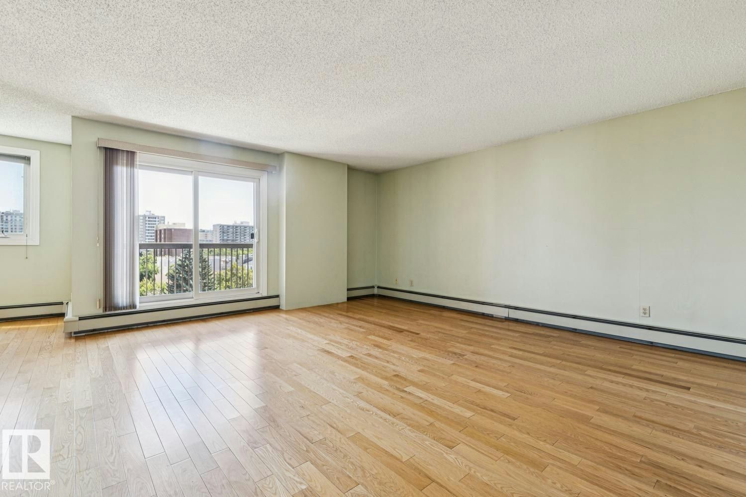 905-9929 113 Street, Edmonton, AB, T5K 2N9 - 8