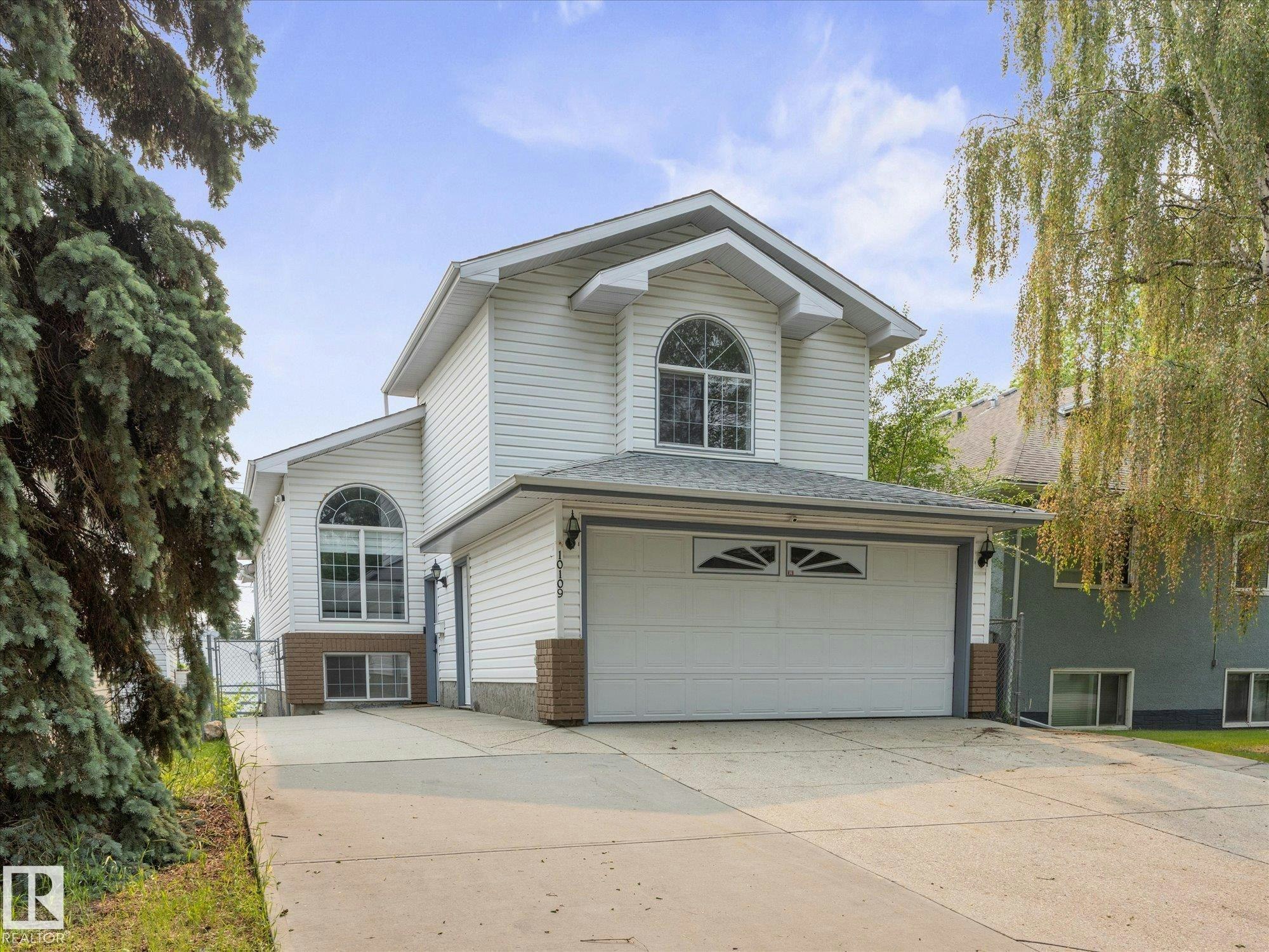 10109 80 Street, Edmonton, AB, T6A 3H9
