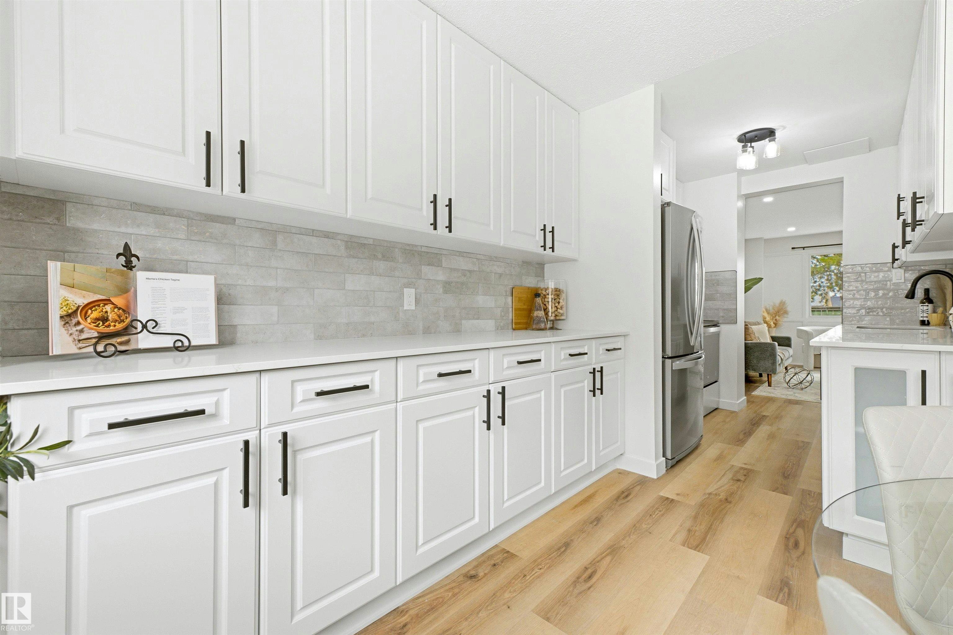 414 Village ON The Green, Edmonton, AB, T5A 1H2