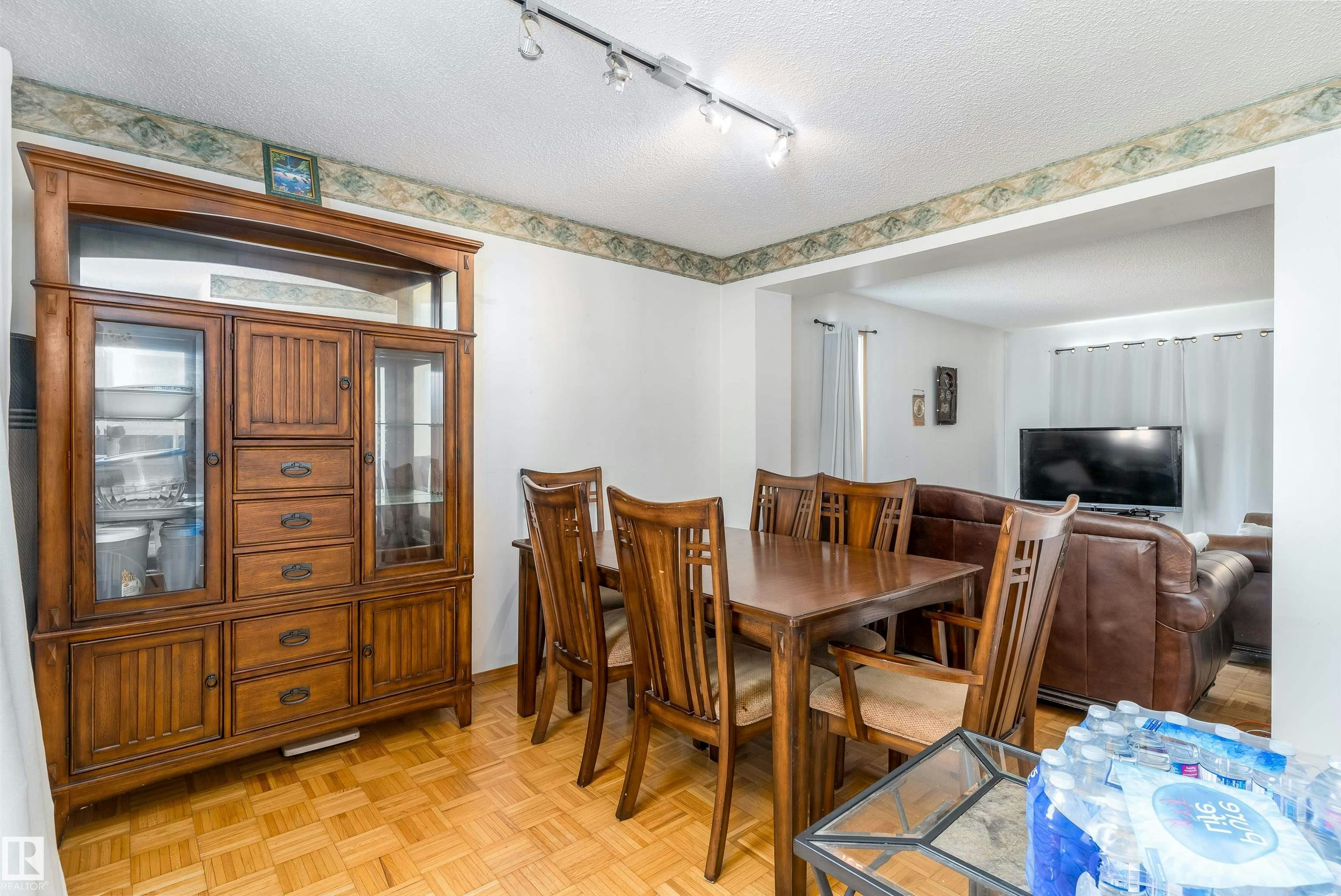 14737 25 Street, Edmonton, AB, T5Y 2E8 - 15
