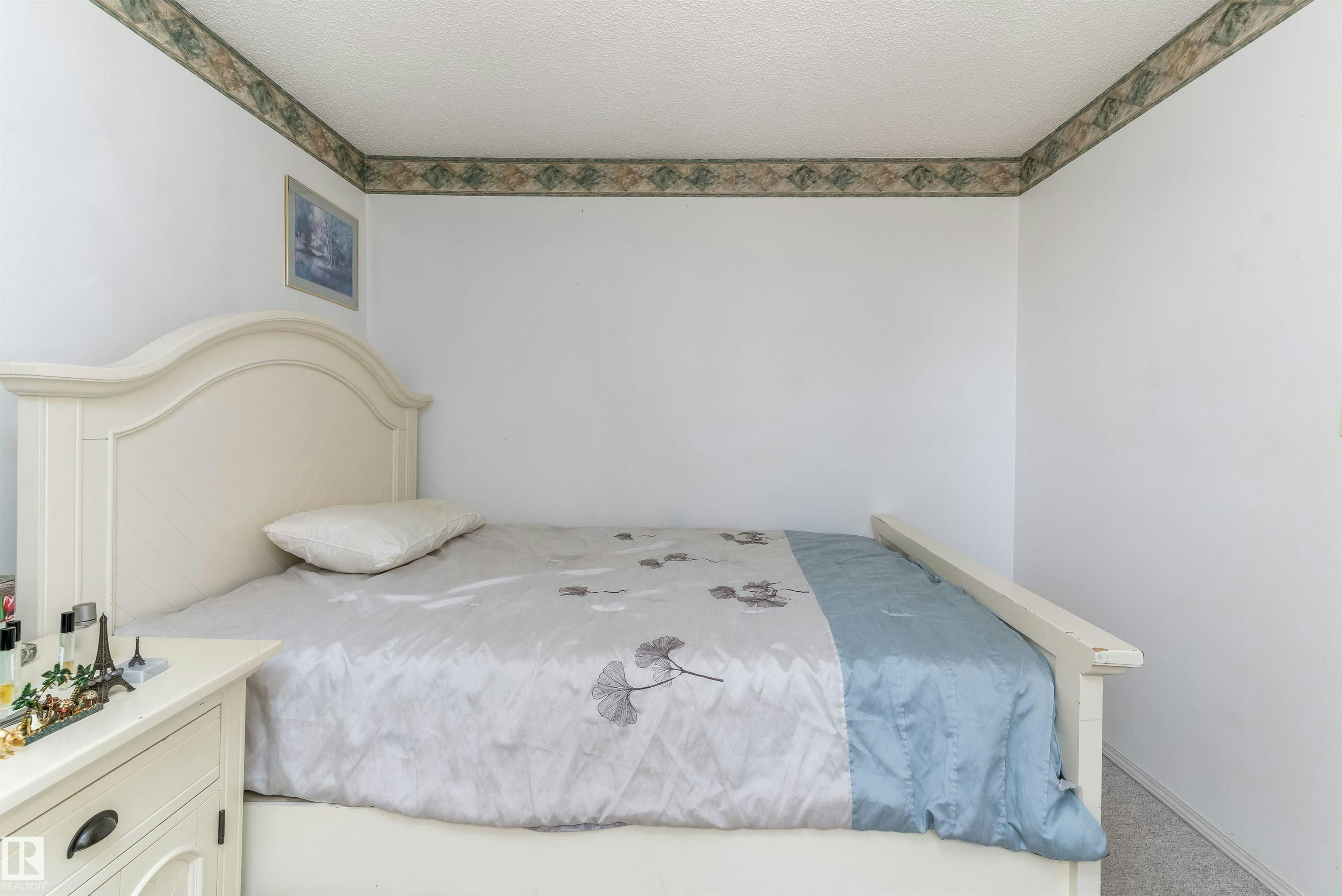 14737 25 Street, Edmonton, AB, T5Y 2E8 - 18