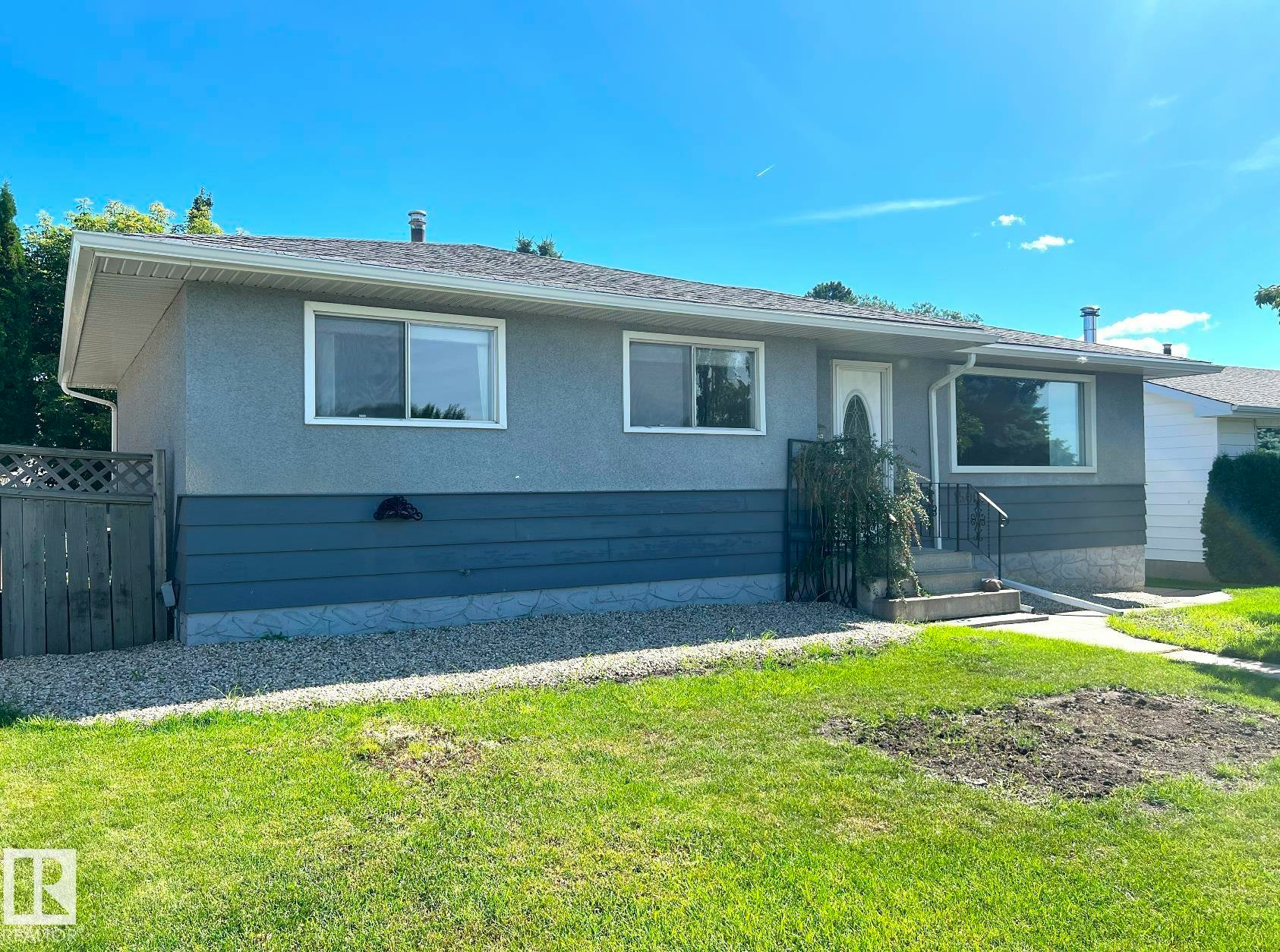 15003 81 Street, Edmonton, AB, T5C 1P4