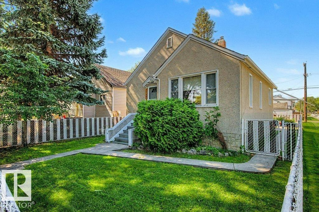 11348 85 Street, Edmonton, AB, T5B 3C8