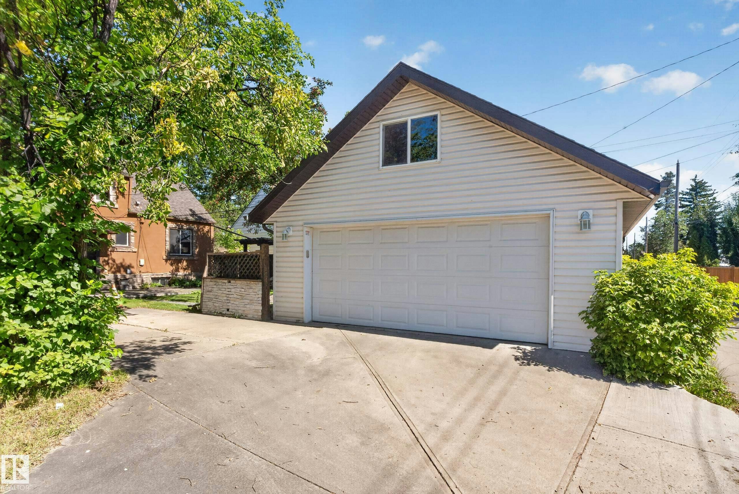 13351 109a Avenue, Edmonton, AB, T5M 2J5 - 27