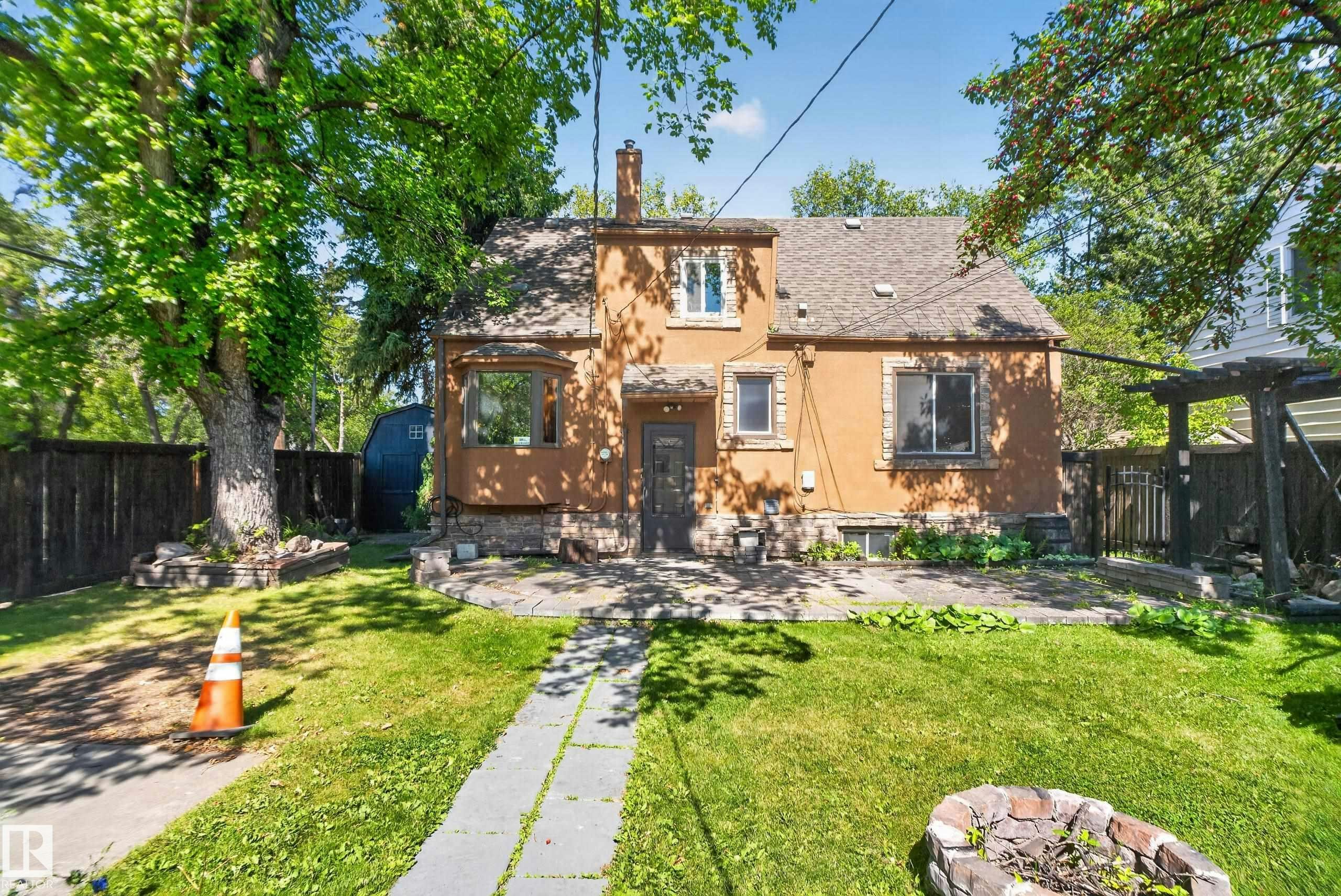 13351 109a Avenue, Edmonton, AB, T5M 2J5 - 24