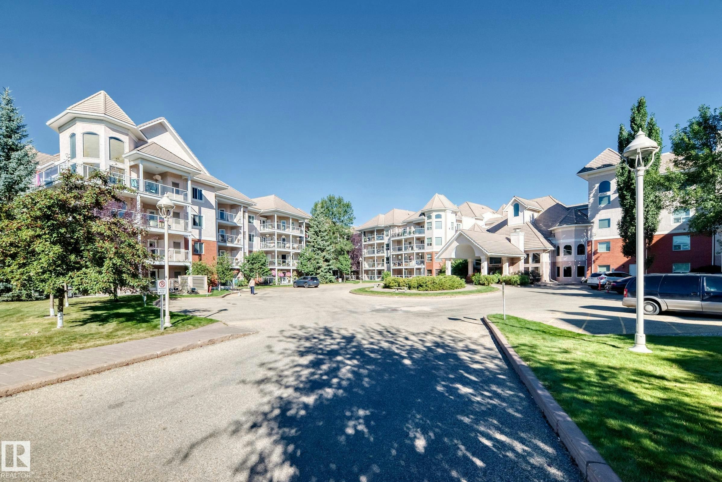 316-9008 99 Avenue, Edmonton, AB, T5H 4M6