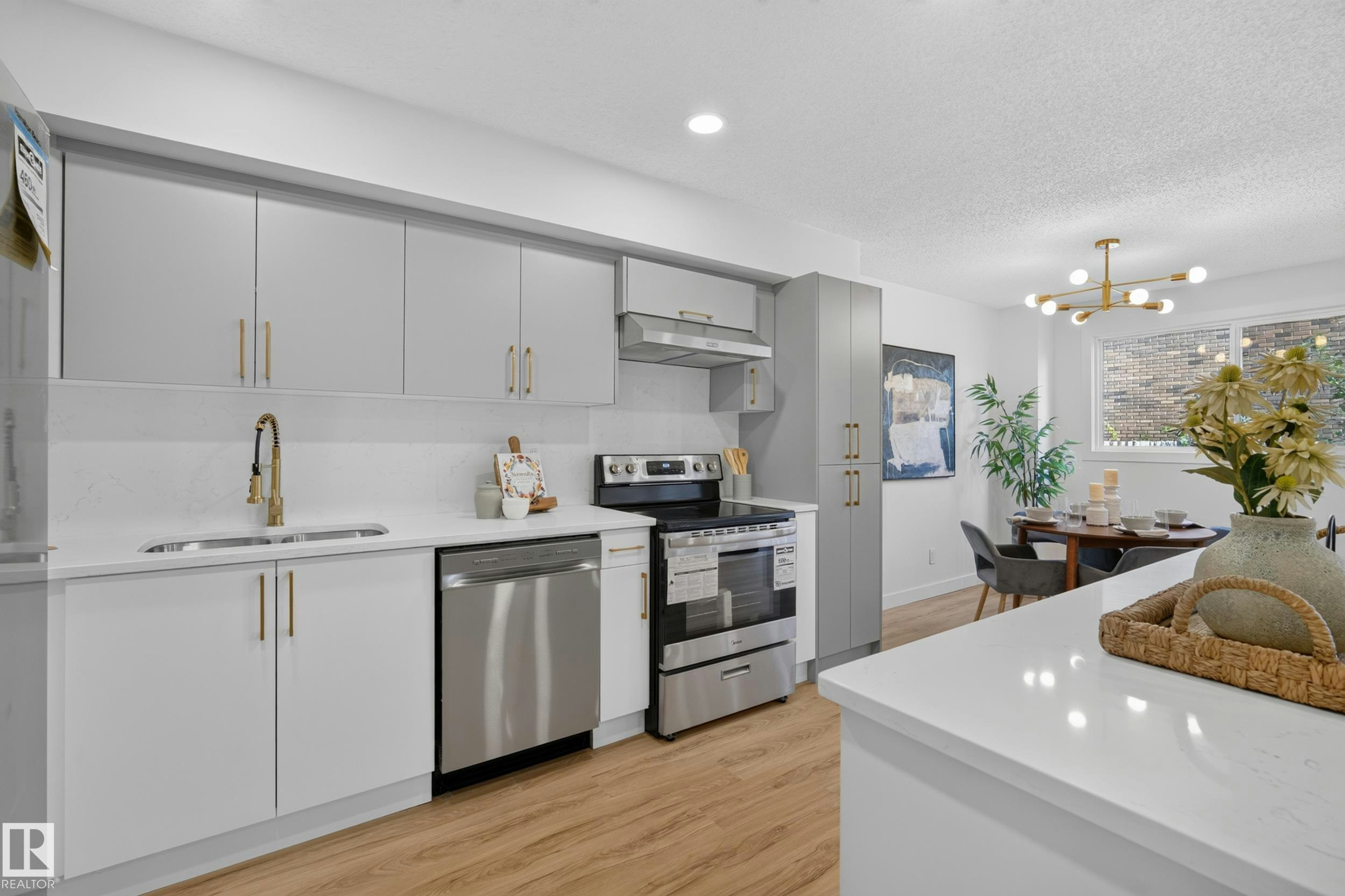 3320 130a Avenue, Edmonton, AB, T5A 3K3