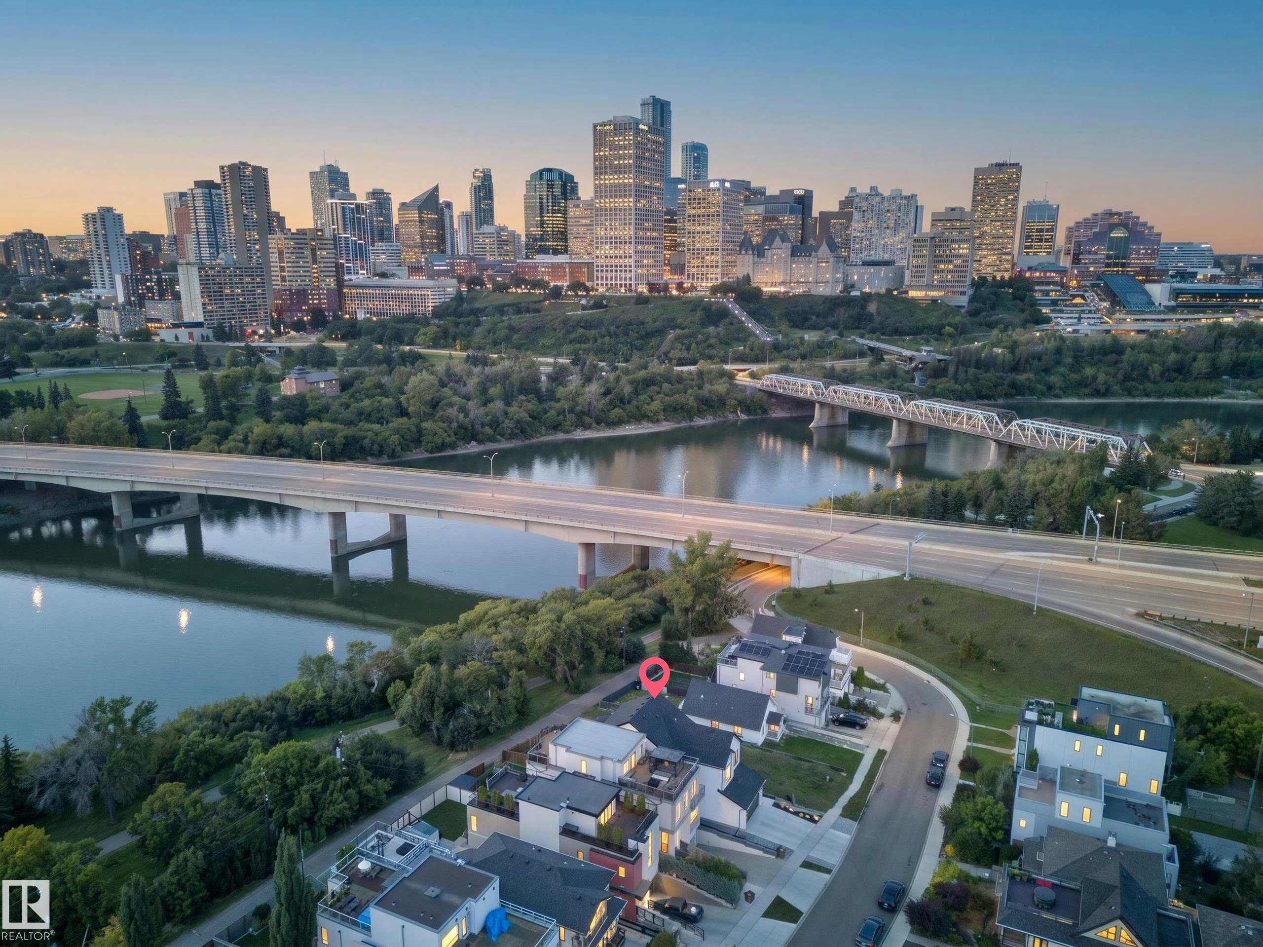 9624 99a Street, Edmonton, AB, T6E 3W8