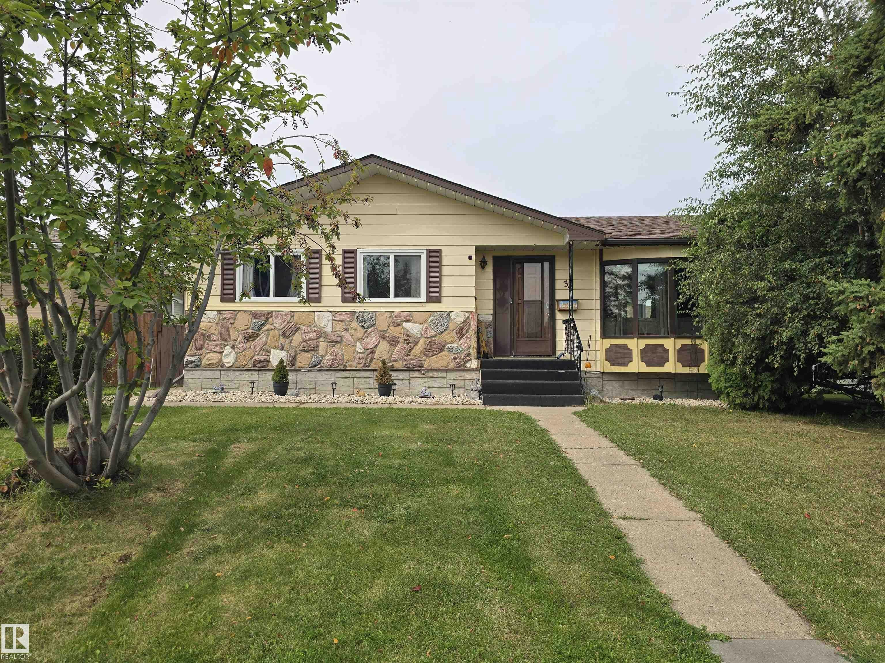 33 Athapaskan Drive, Leduc, AB, T9E 4E4