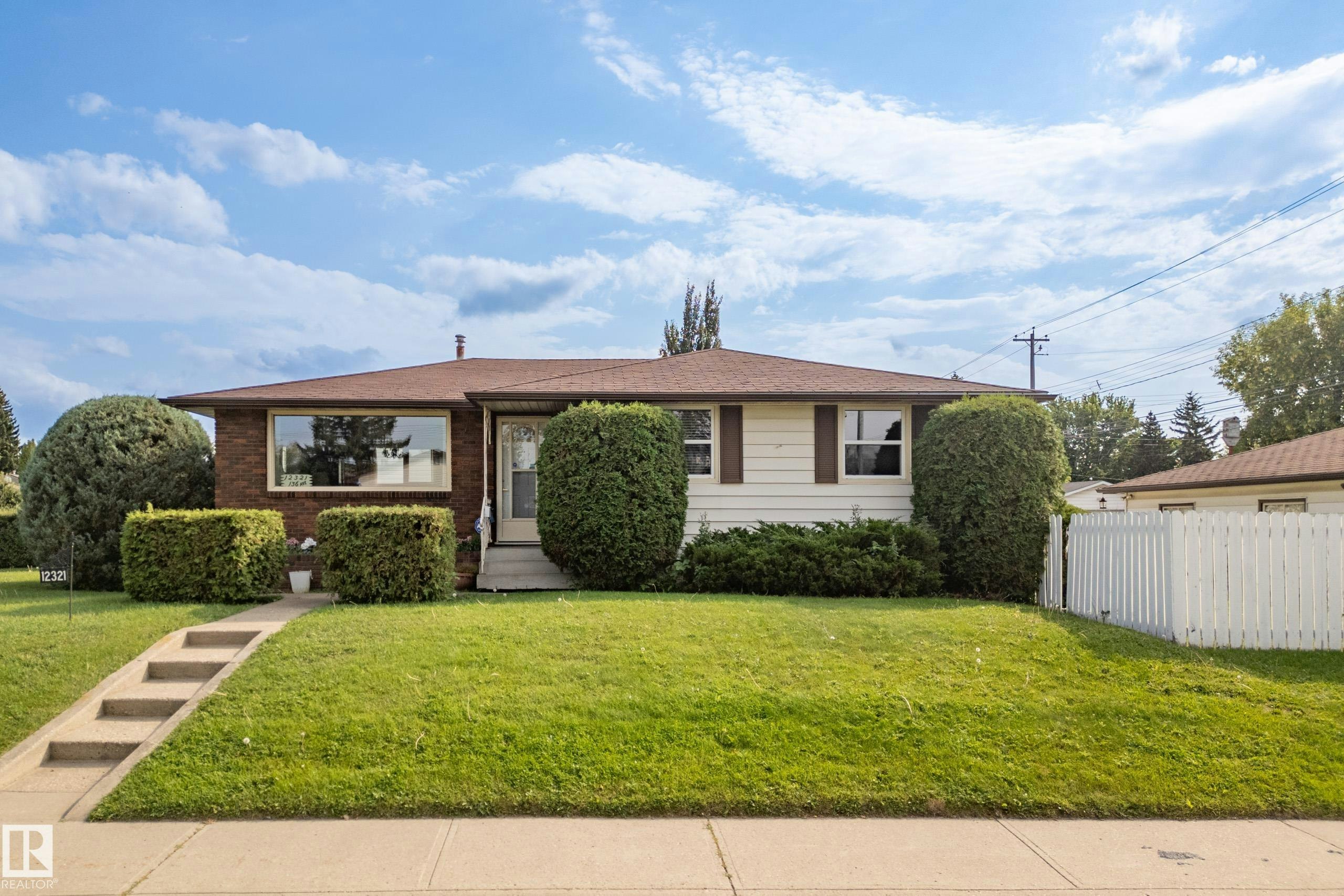 12321 136 Avenue, Edmonton, AB, T5L 4A7