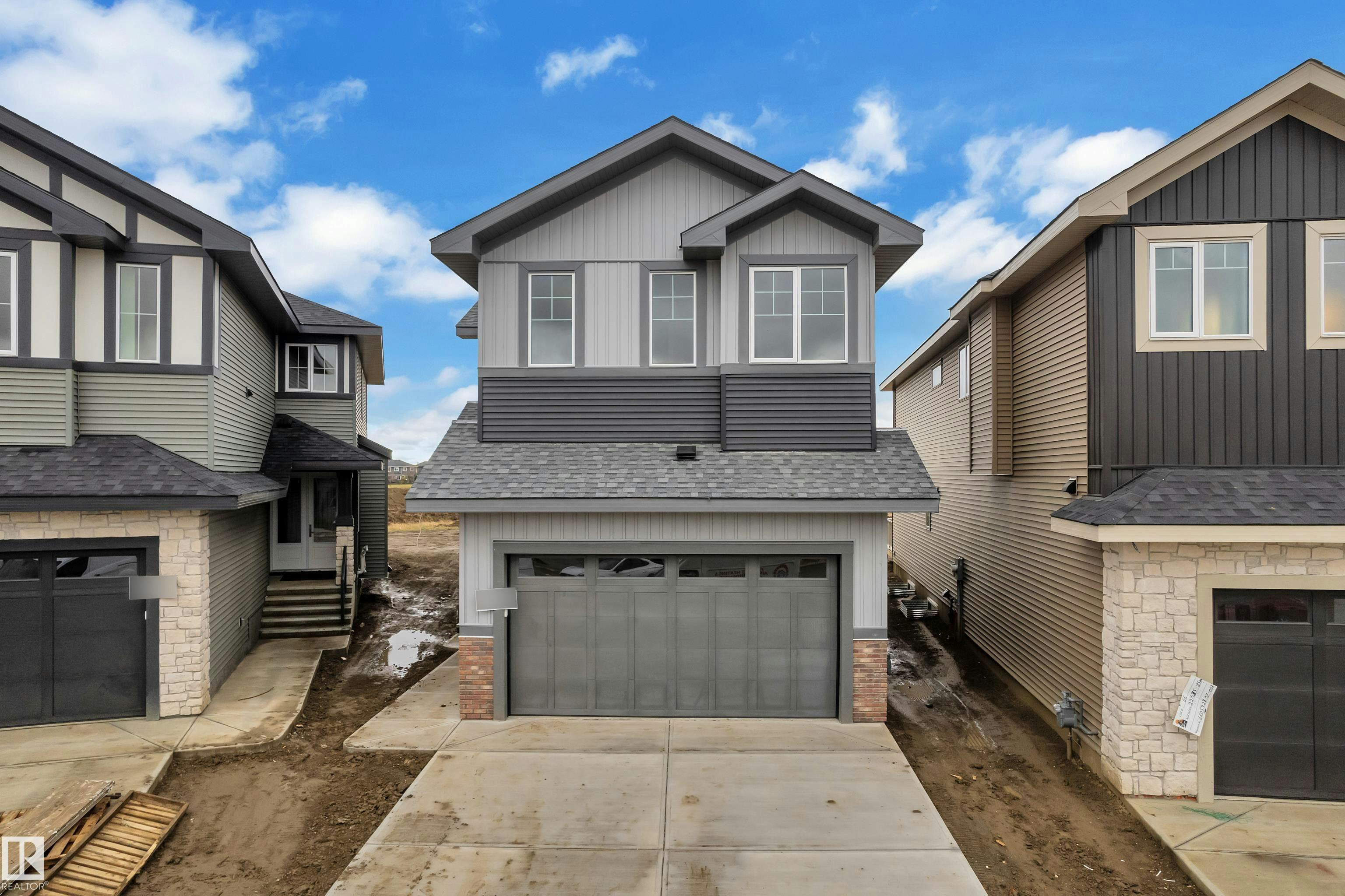 8422 223a St, Edmonton, AB, T5T 7X2