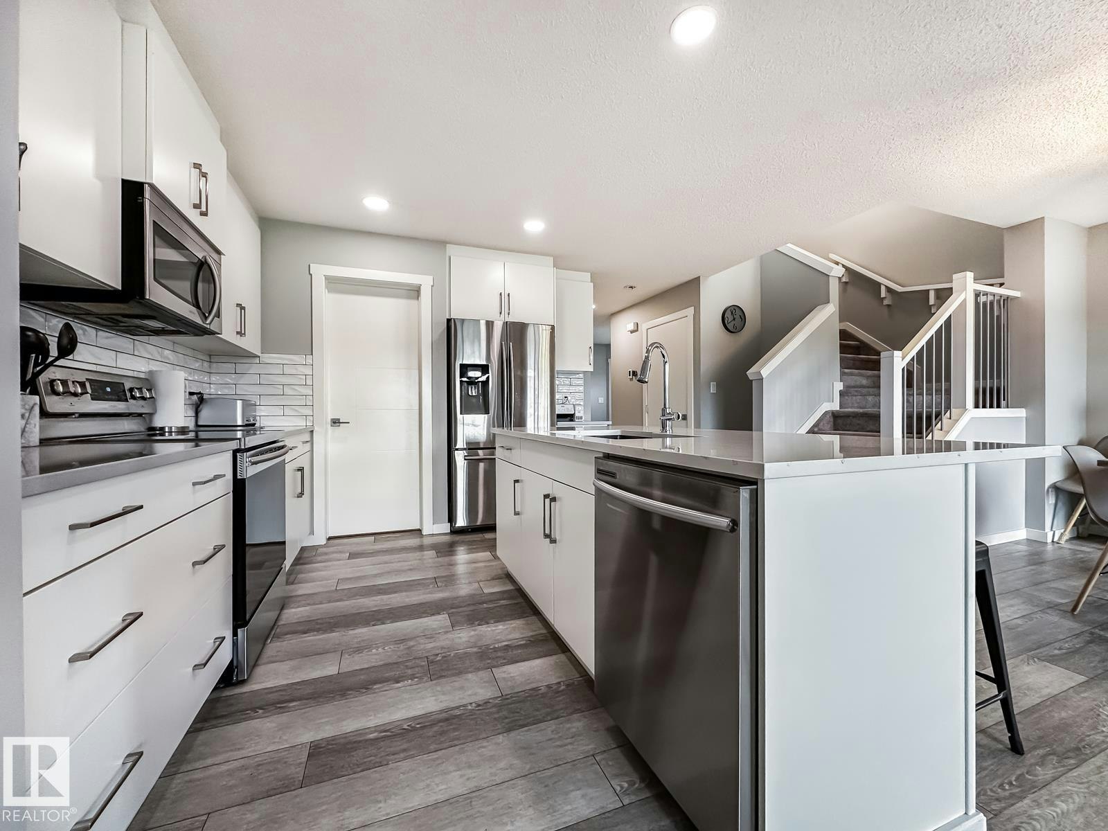 20947 95 Avenue, Edmonton, AB, T5T 7J6 - 11