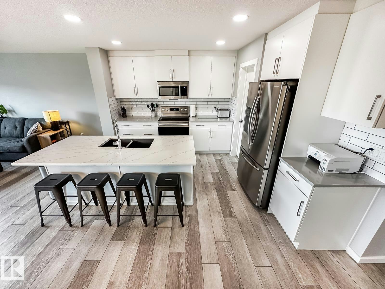 20947 95 Avenue, Edmonton, AB, T5T 7J6 - 7