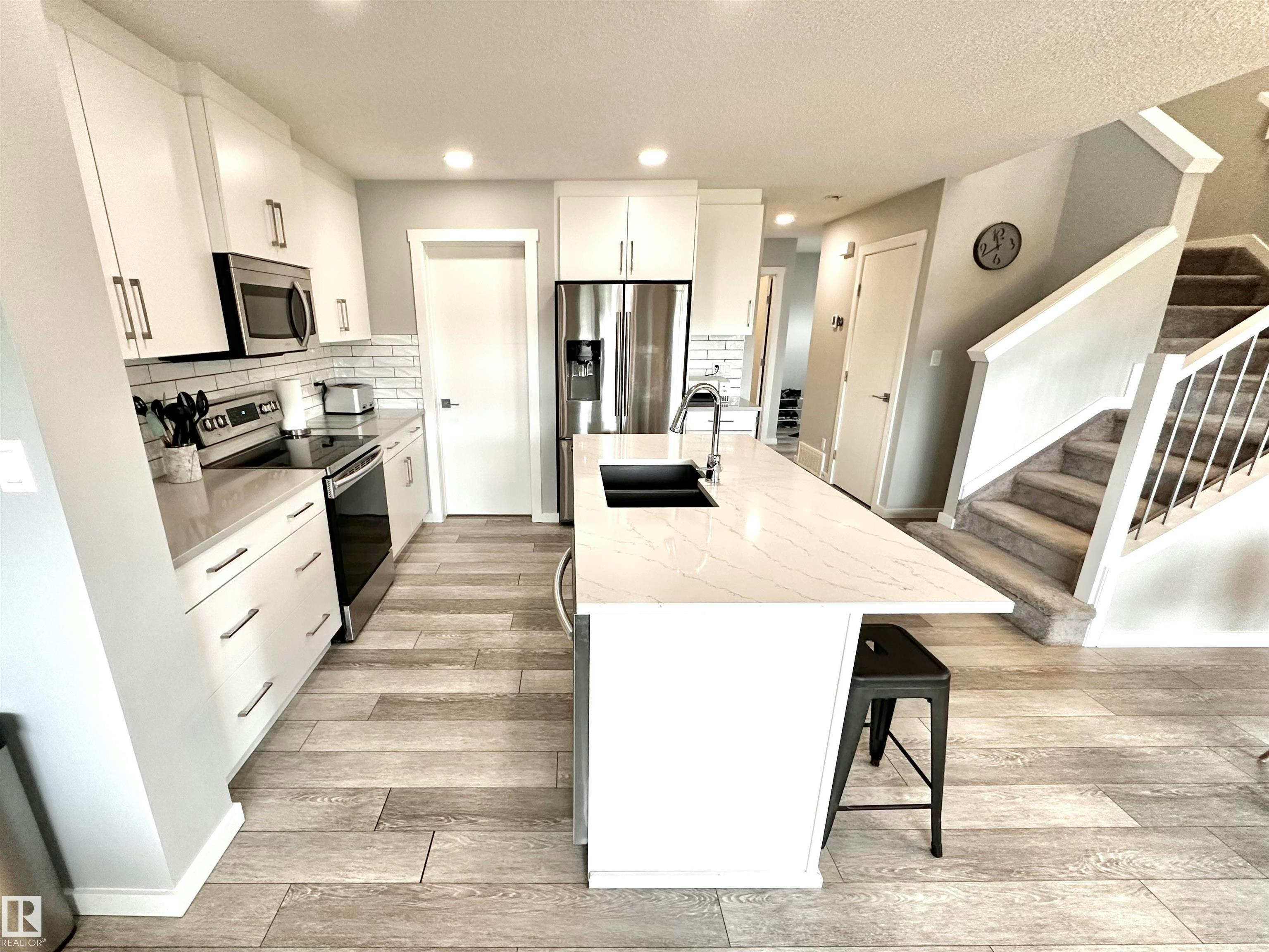 20947 95 Avenue, Edmonton, AB, T5T 7J6 - 10