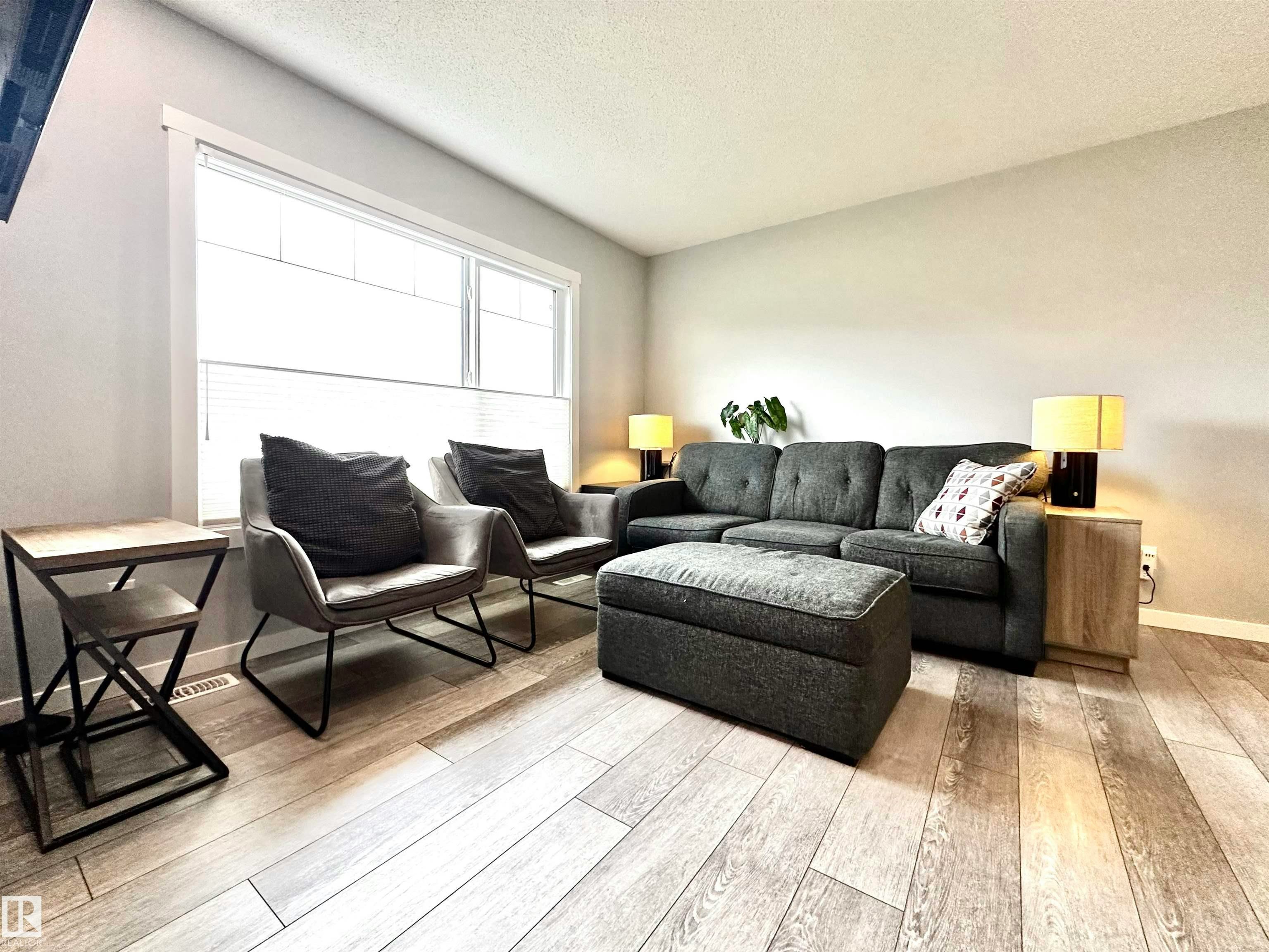 20947 95 Avenue, Edmonton, AB, T5T 7J6 - 6