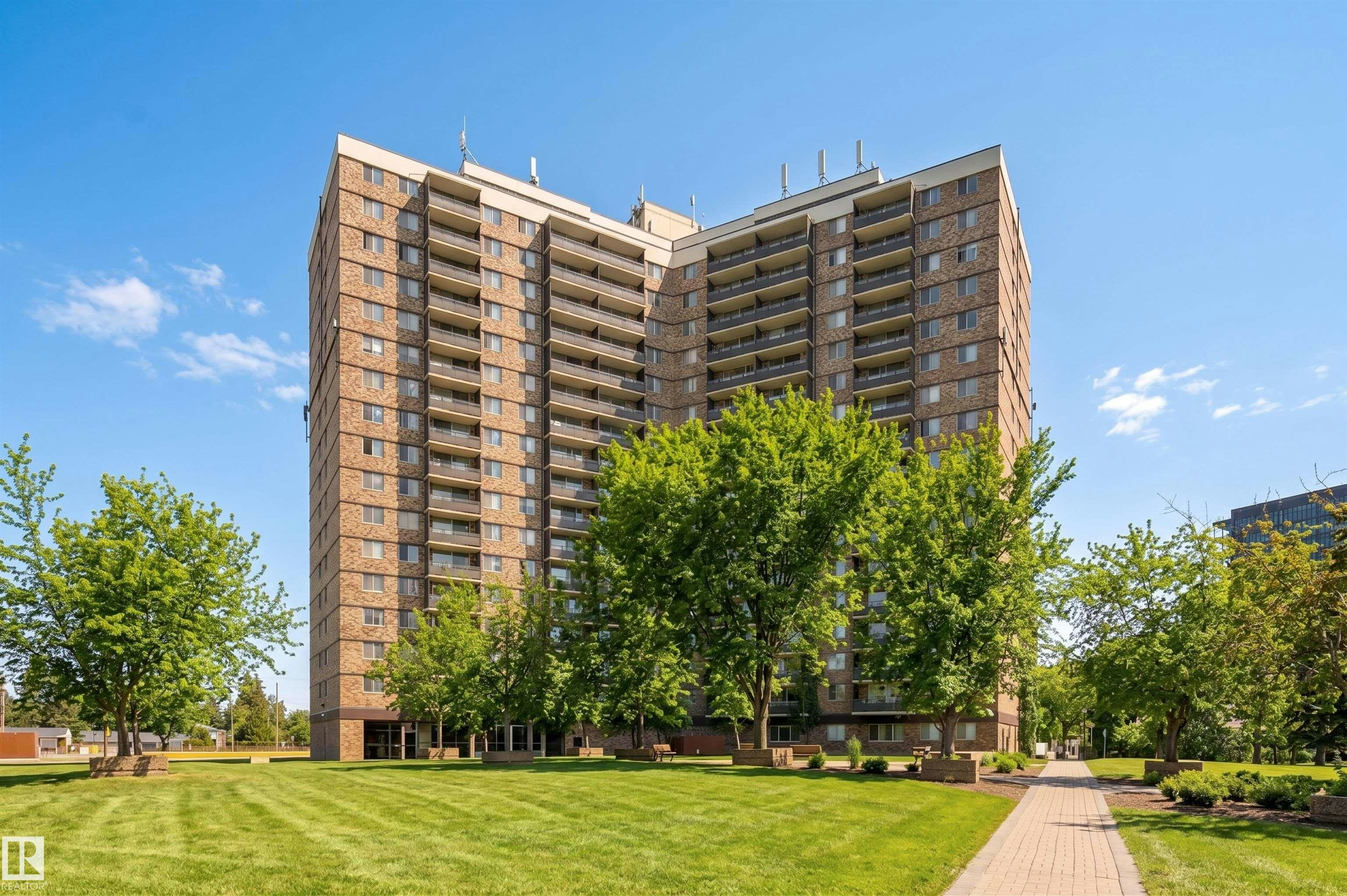 1502-13910 Stony Plain Road, Edmonton, AB, T5N 3R2