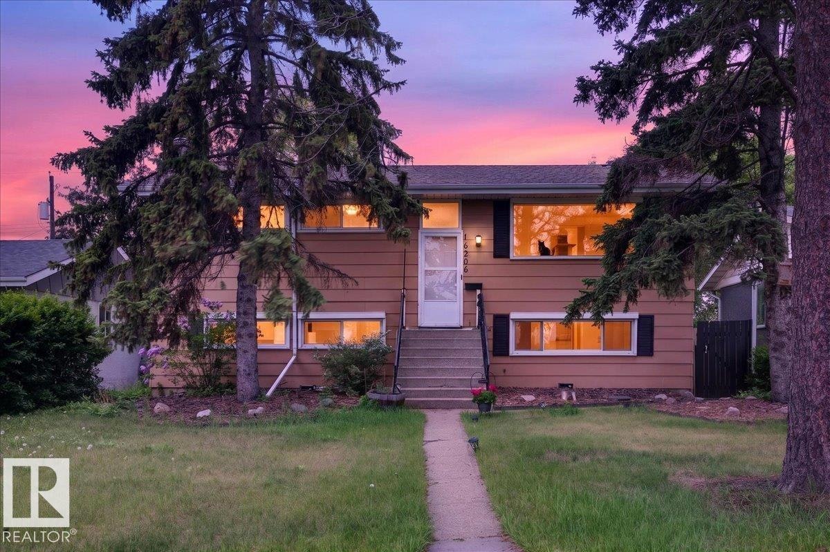 16206 79a Avenue, Edmonton, AB, T5R 3J1