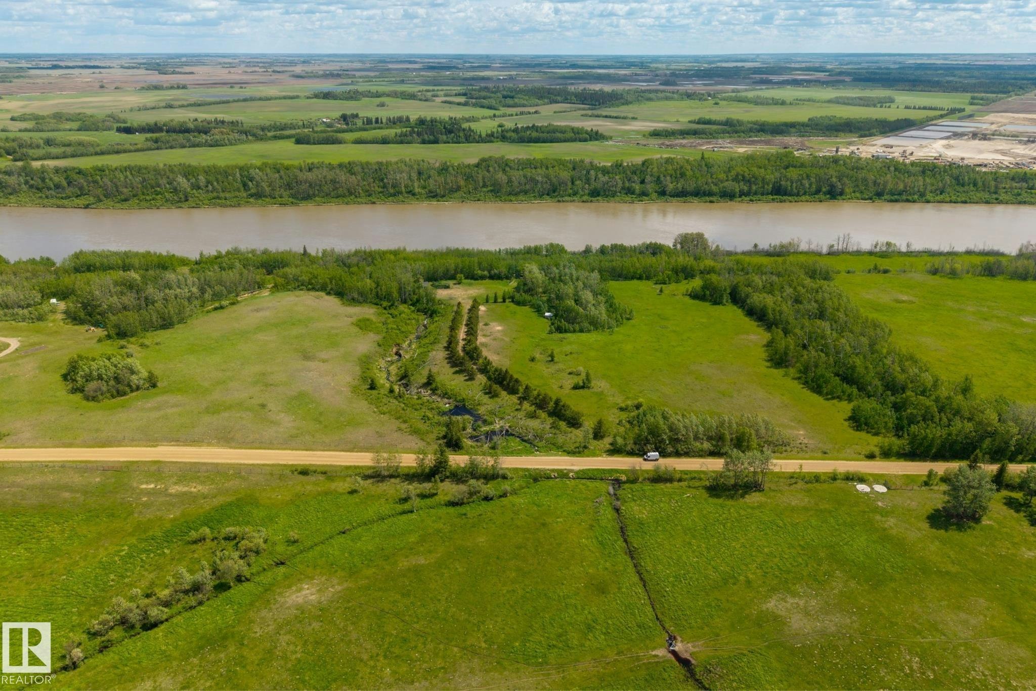 20321 Victoria Tr, Rural Sturgeon County, AB, T0A 2W0