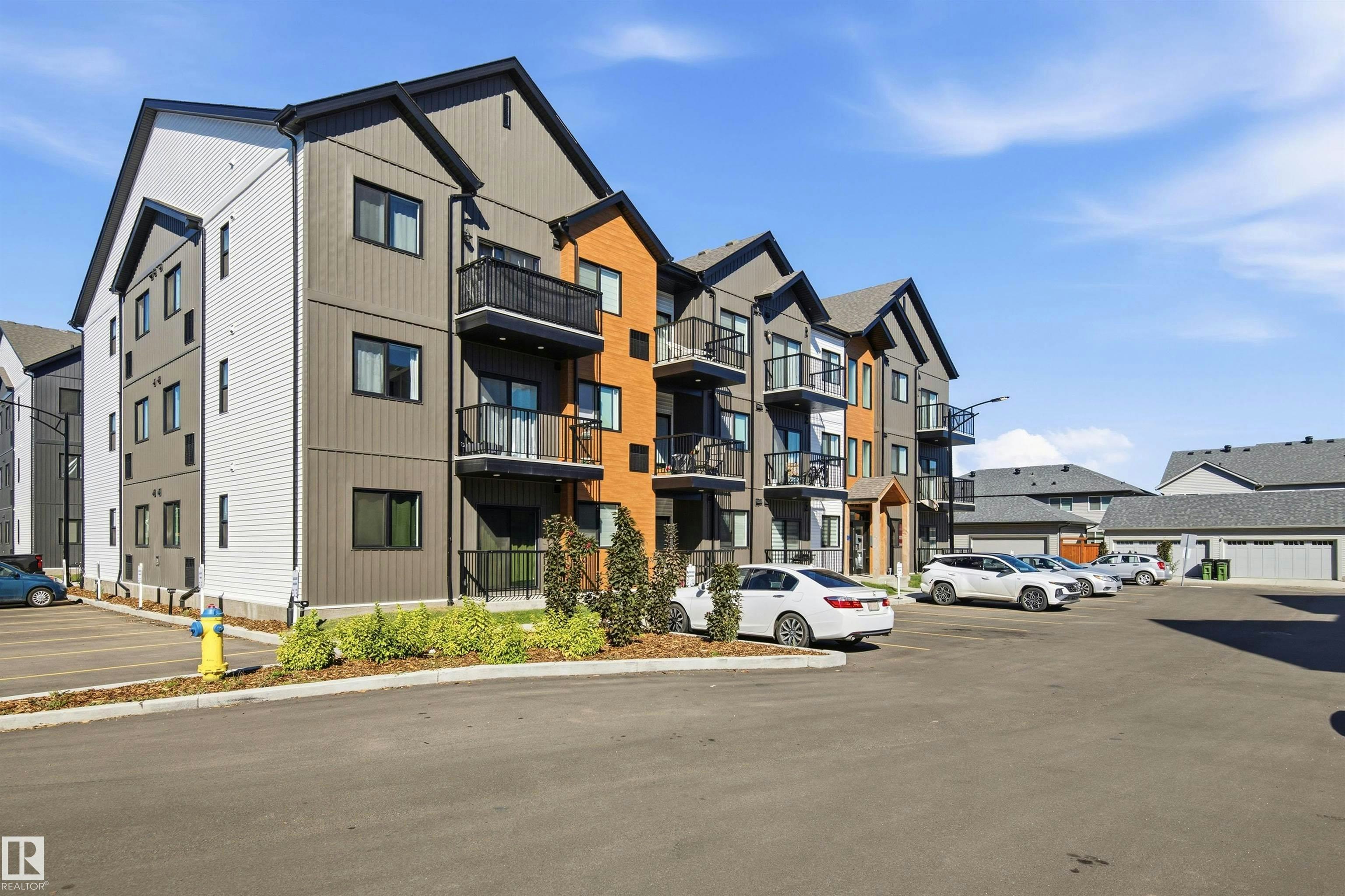 306-9223 228 Street NW, Edmonton, AB, T5T 4T1