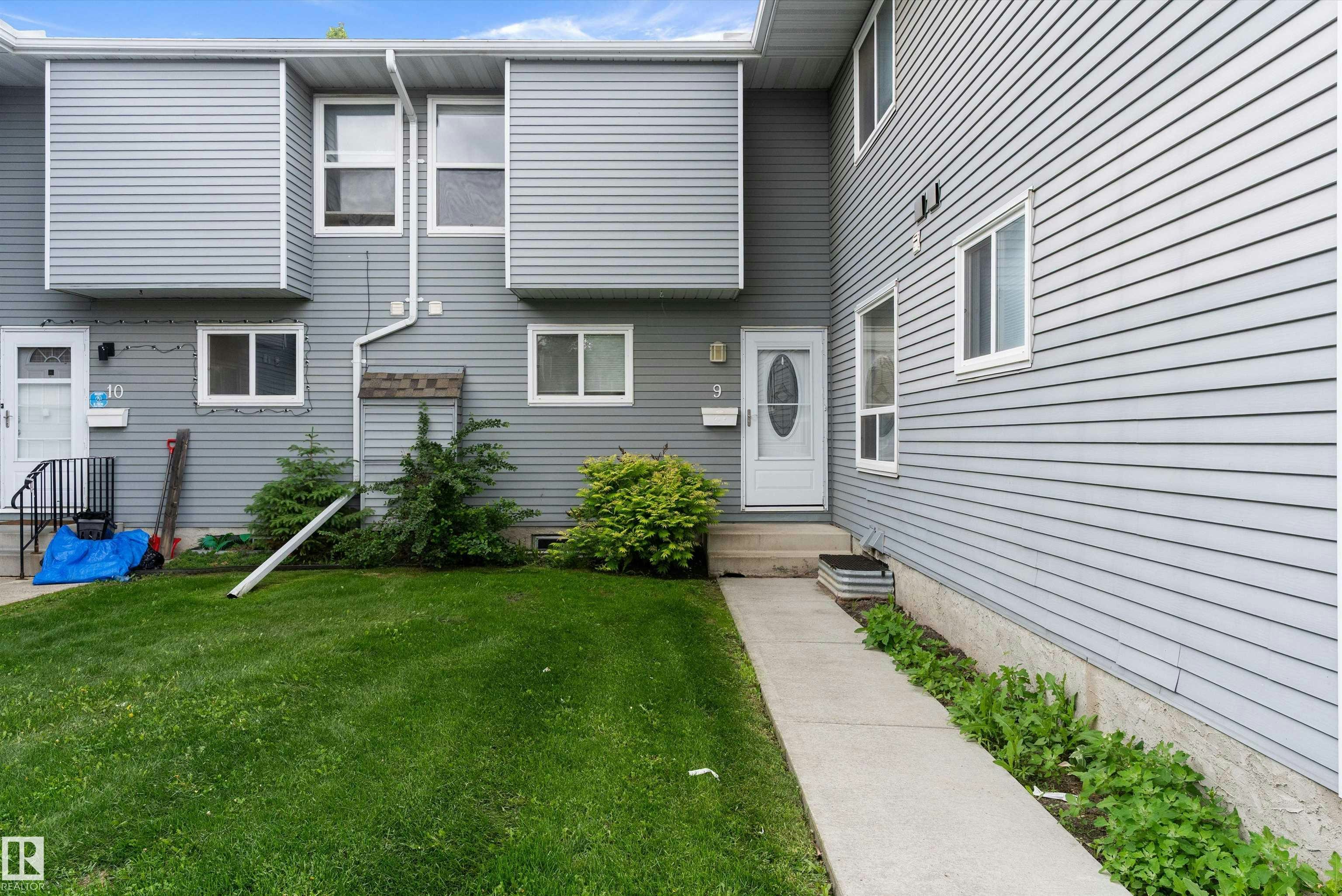 9-4403 Riverbend Road, Edmonton, AB, T6H 5S9