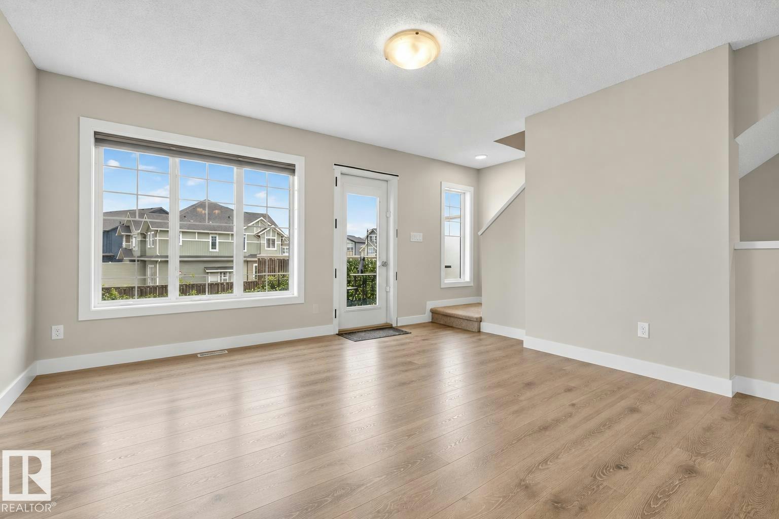 856 Daniels Way, Edmonton, AB, T6W 4C8