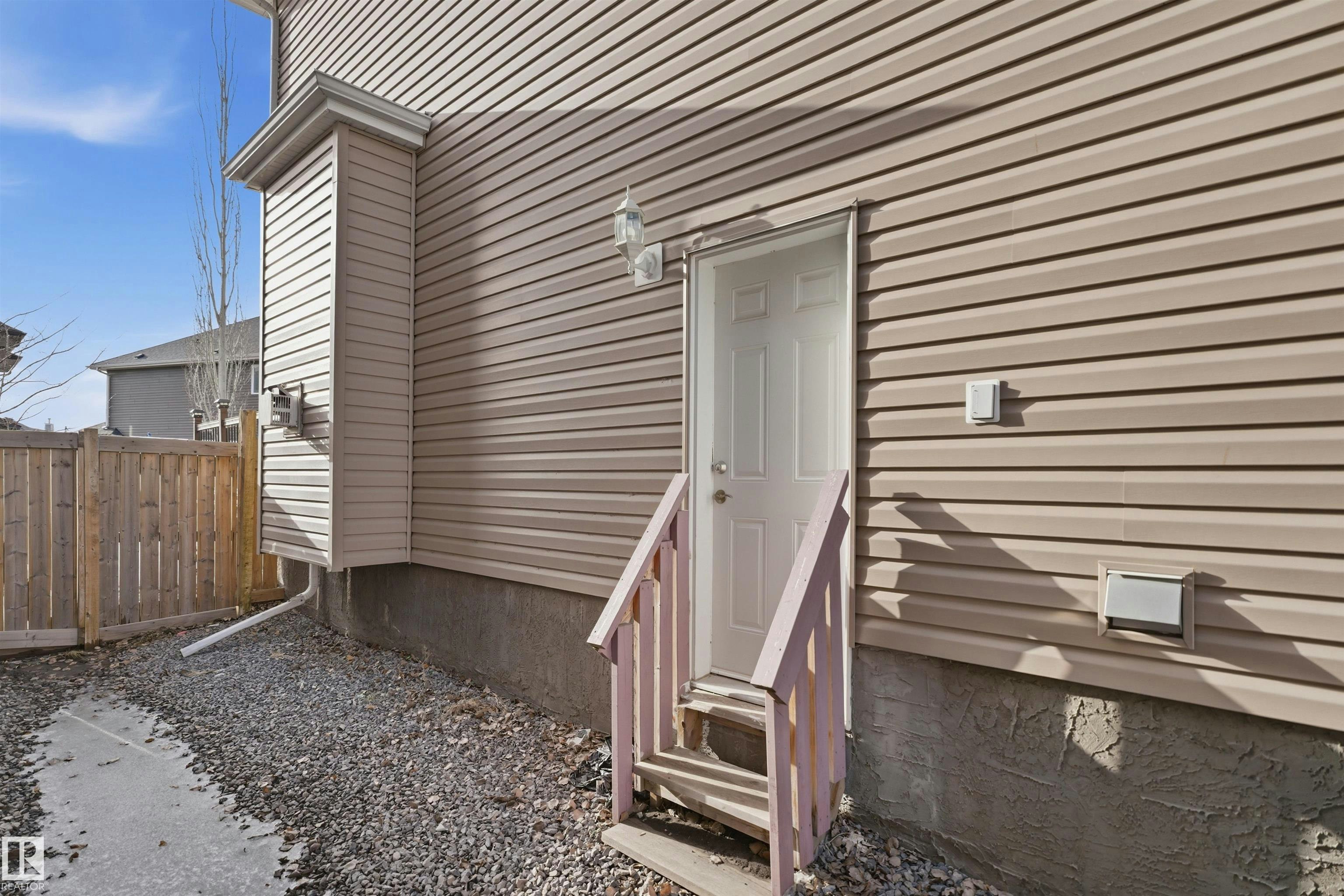 6014 60 Street, Beaumont, AB, T4X 0H8 - 41