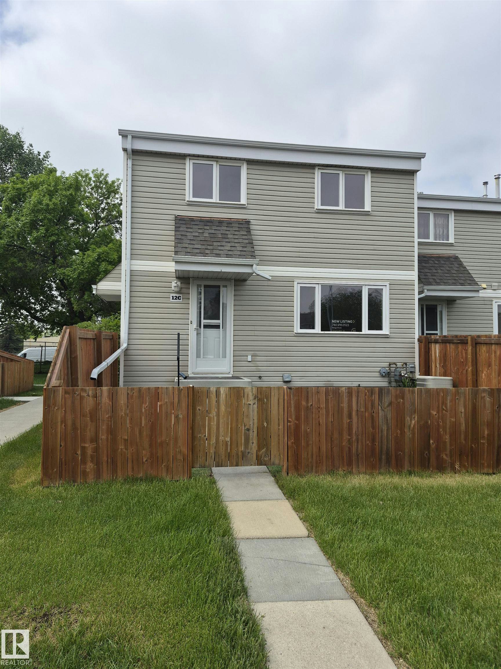 12C Castle Terrace, Edmonton, AB, T5X 2E6