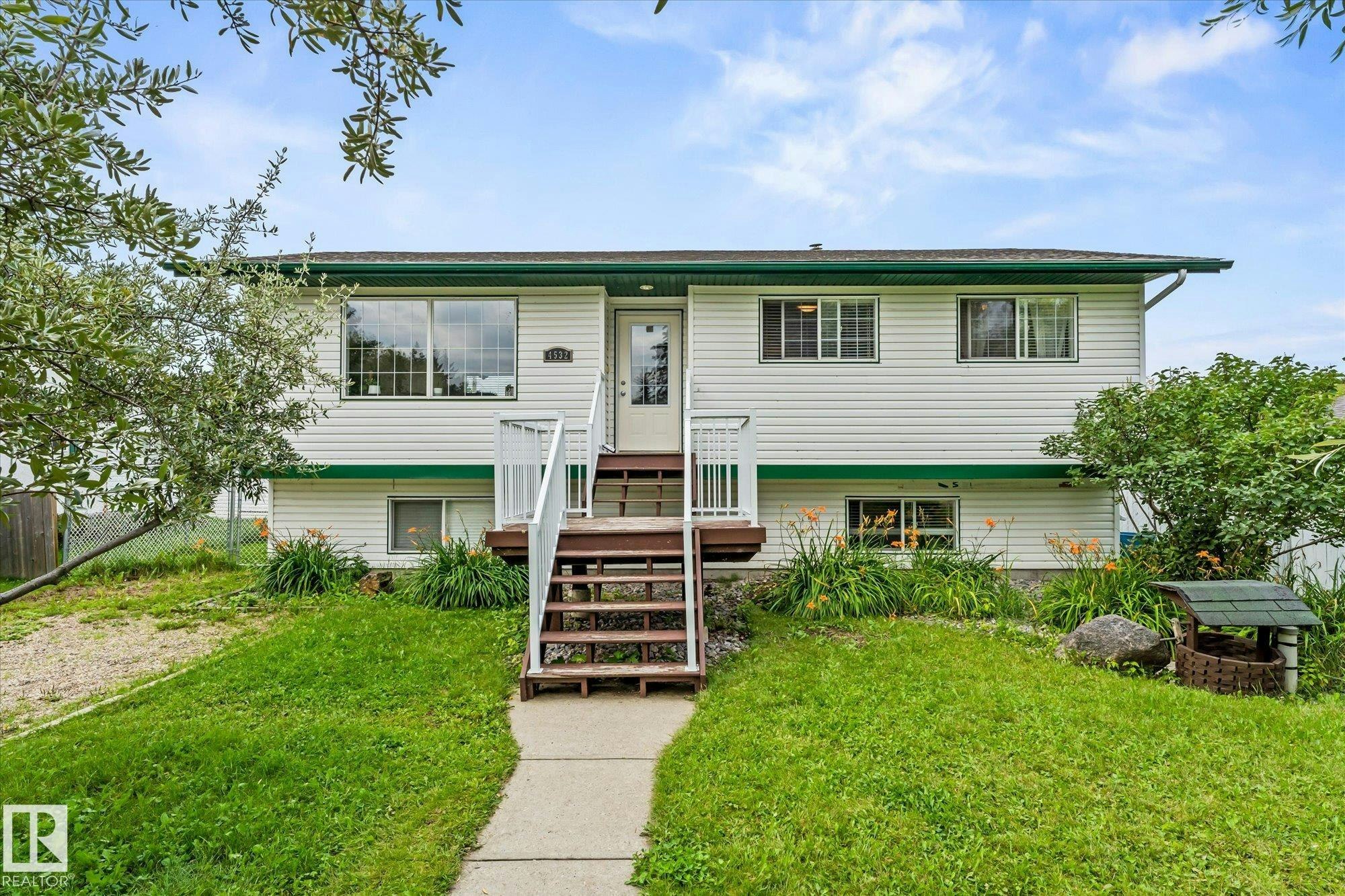 4532 46b Street, Rural Lac Ste. Anne County, AB, T0E 0A0