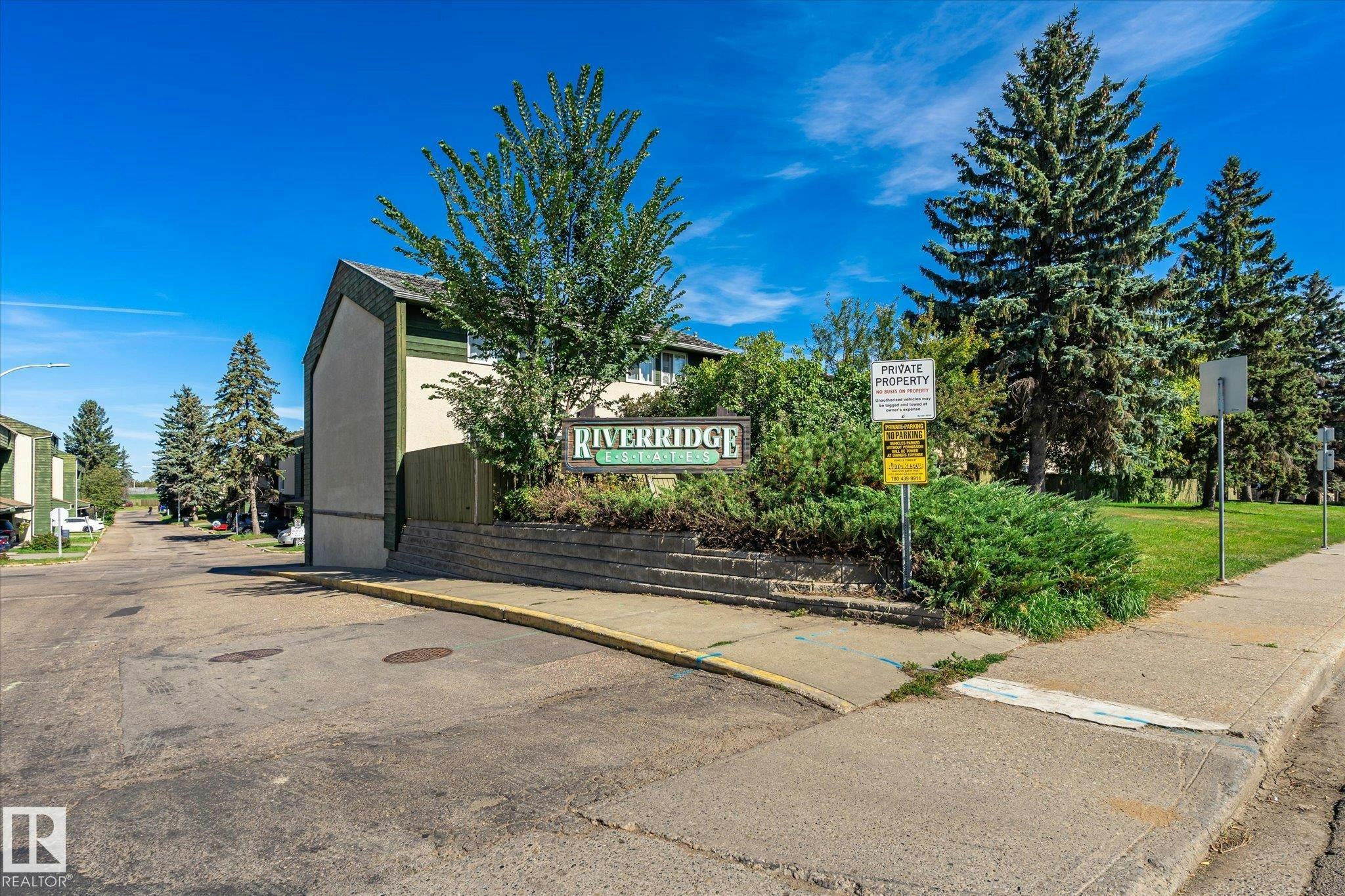790 Abbottsfield Road, Edmonton, AB, T5W 4R4