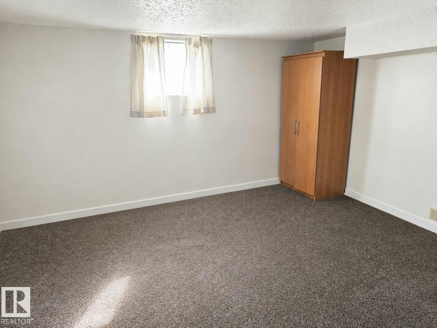 12130 124 Street, Edmonton, AB, T5L 0M9 - 11