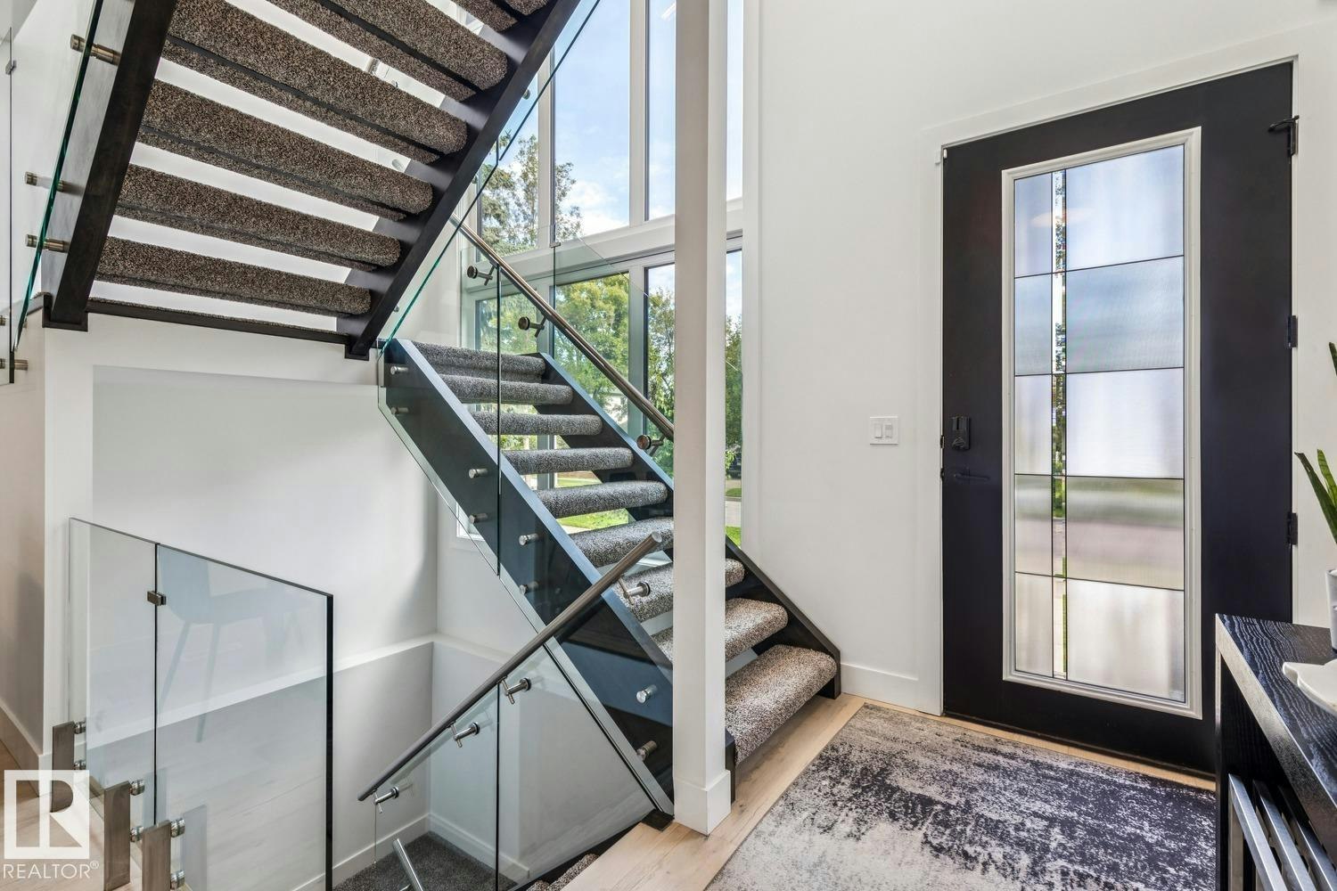 9323 75 Avenue - 3