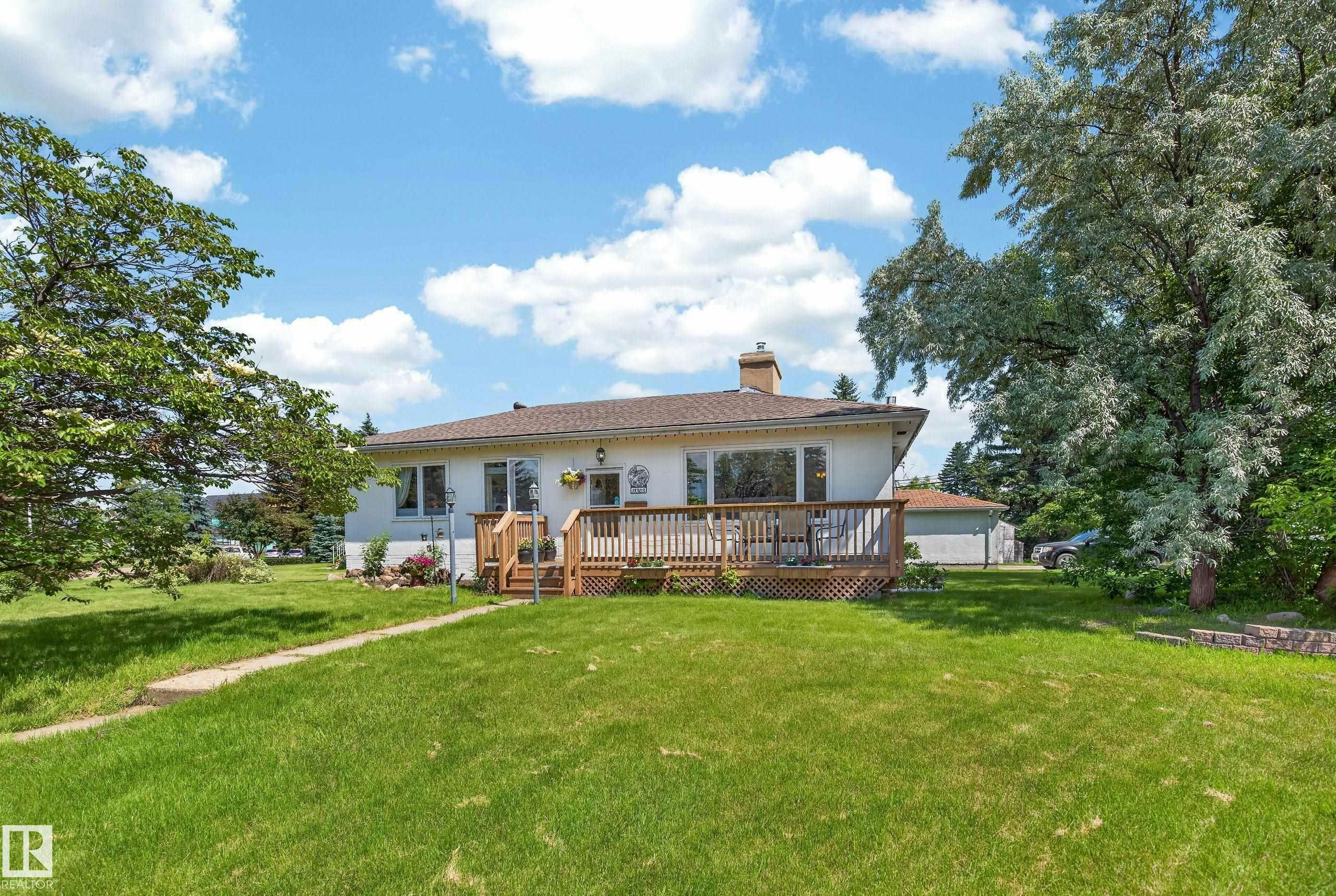 11303 115 Street, Edmonton, AB, T5G 2V5