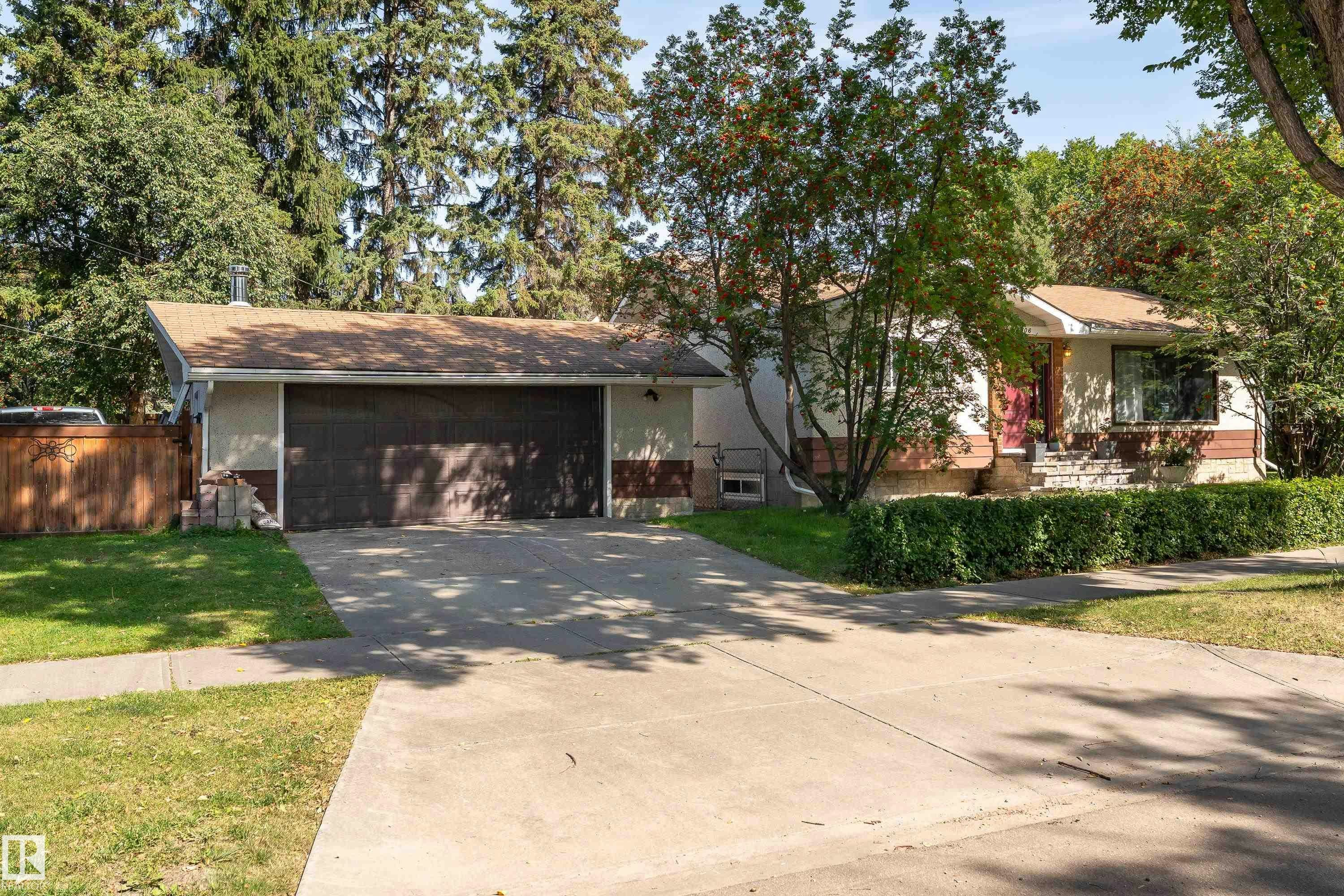 14906 76 Avenue, Edmonton, AB, T5R 2Z6