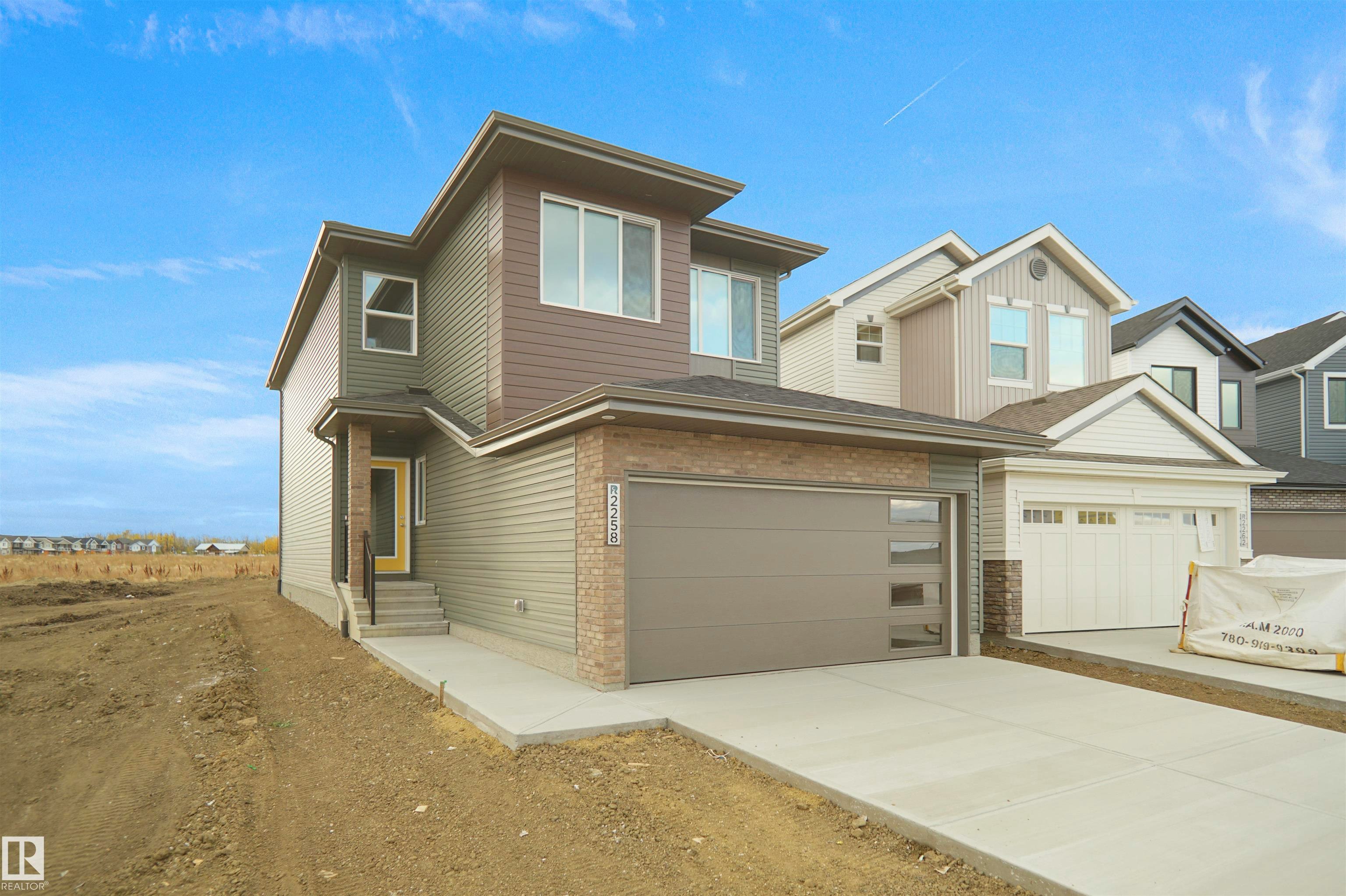 4392 Clayton Way, Edmonton, AB, T6W 5Z4