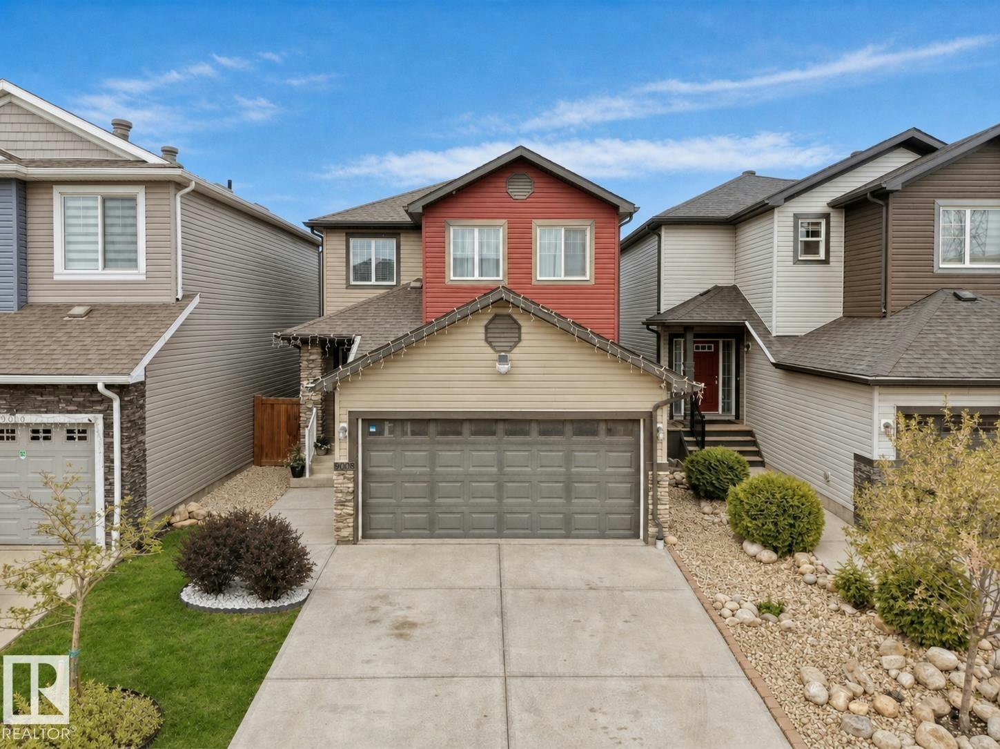 9008 Cooper Link Link, Edmonton, AB, T6W 4A6