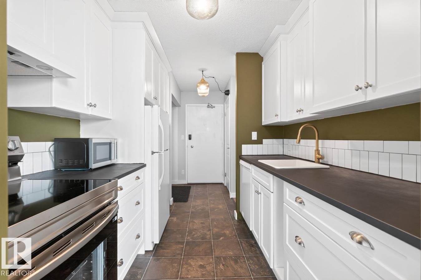 612-11307 99 Avenue, Edmonton, AB, T5K 0H2
