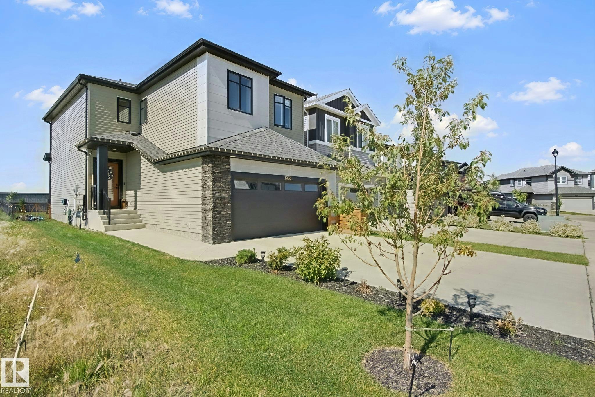 608 Boulder Wynd - 2