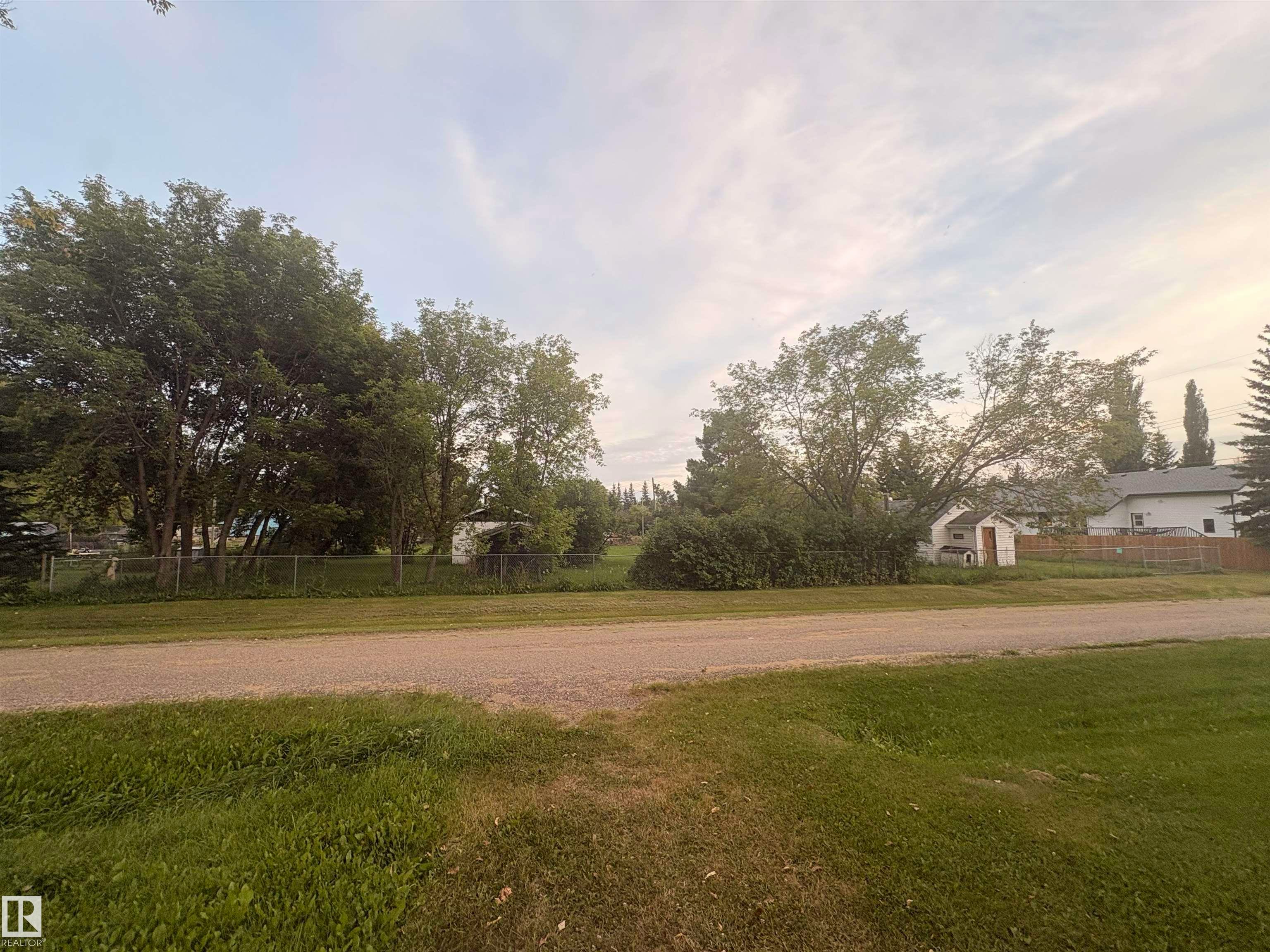 5011 49, Westlock, AB, T0G 1H0
