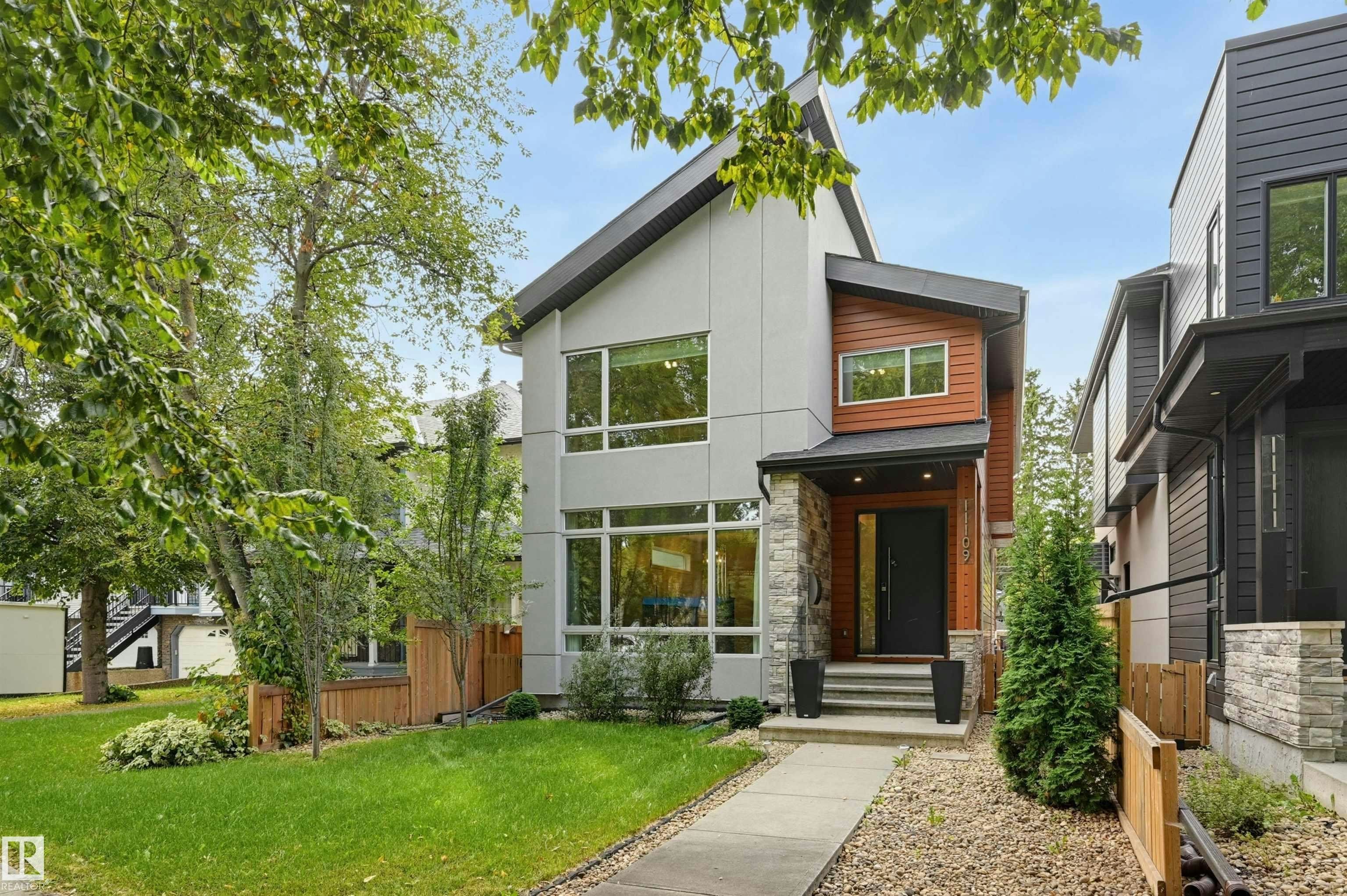 11109 University Avenue, Edmonton, AB, T6G 1Y5