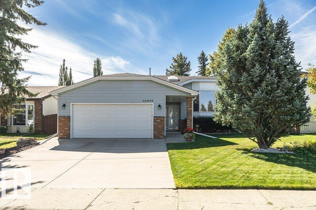 10439 14 Avenue NW, Edmonton, AB, T6J 5R7