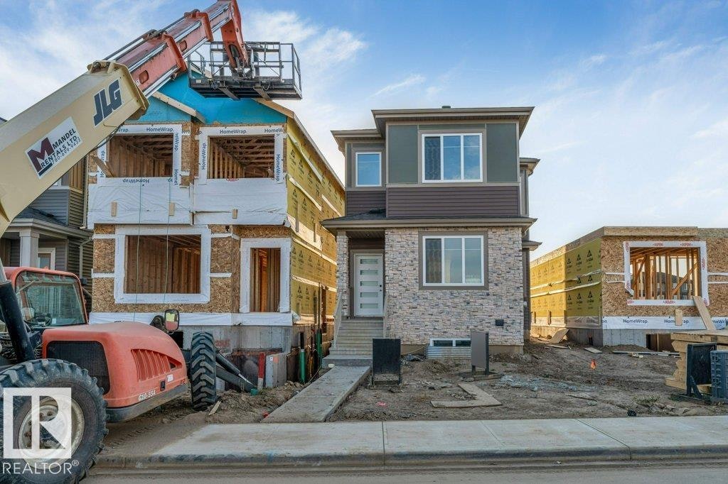 8412 226 Street, Edmonton, AB, T5T 7Y8