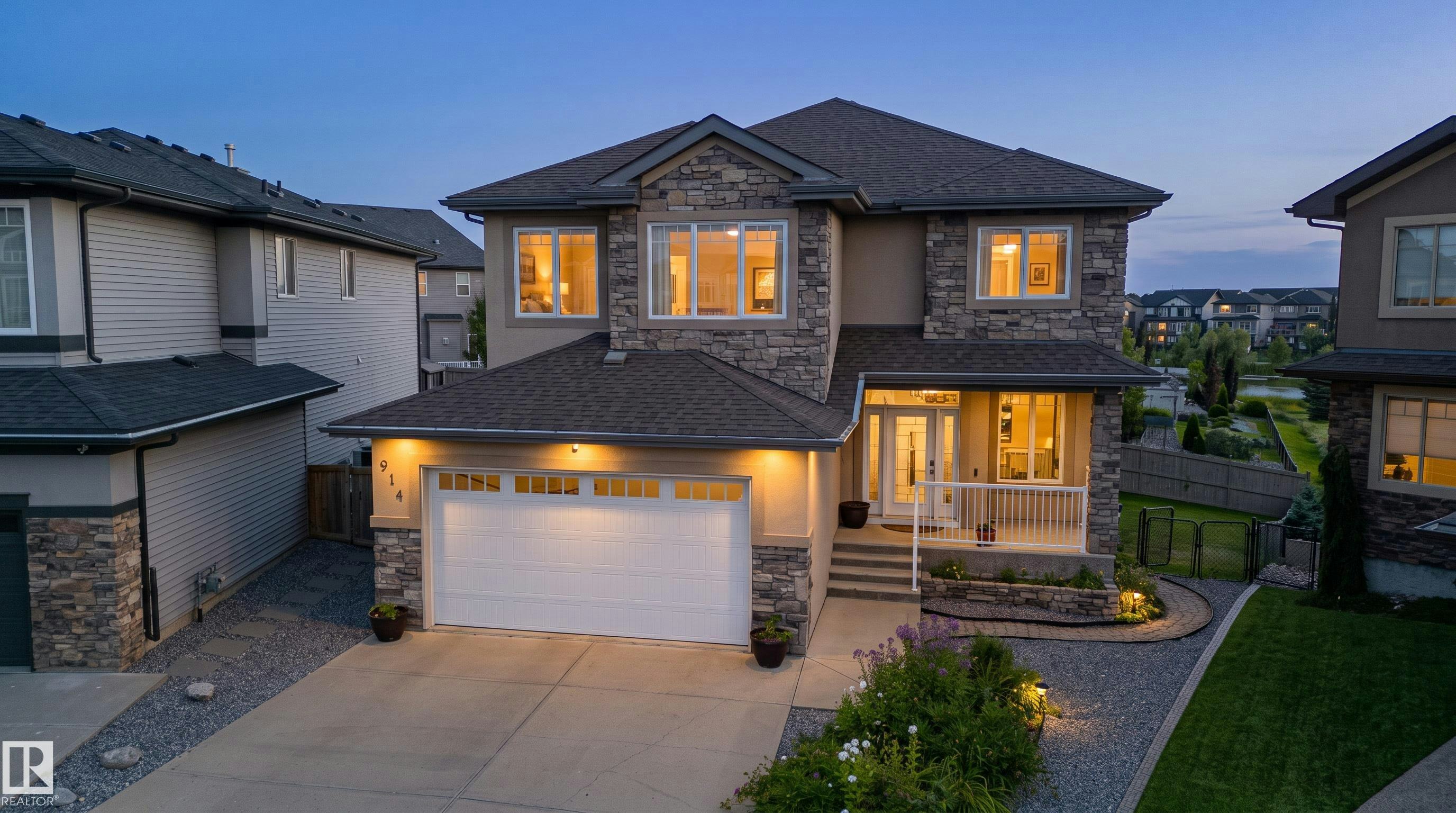 914 Crystallina Nera Way, Edmonton, AB, T5Z 0L1
