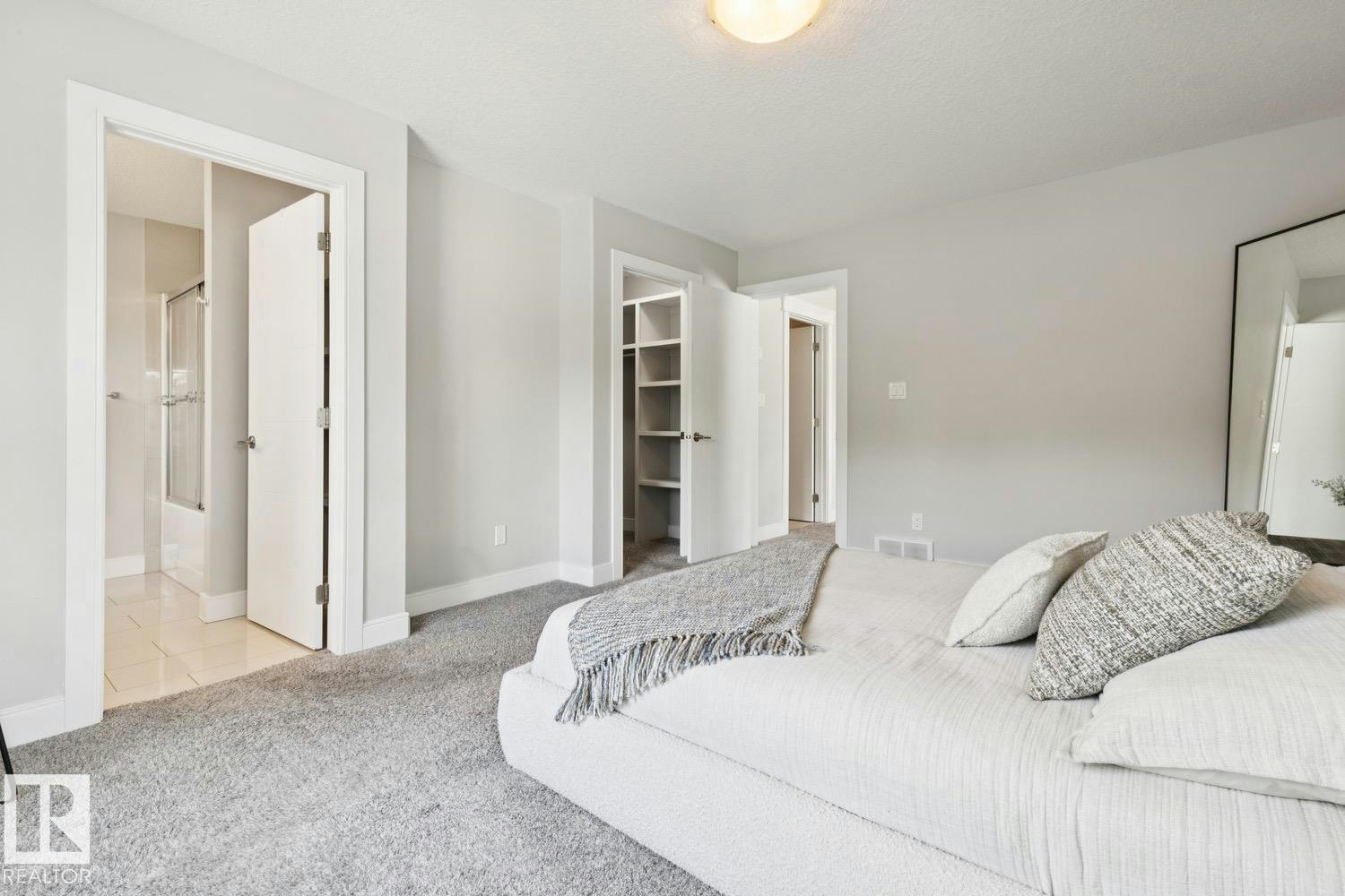 9919 79 Street, Edmonton, AB, T6A 3G2 - 31