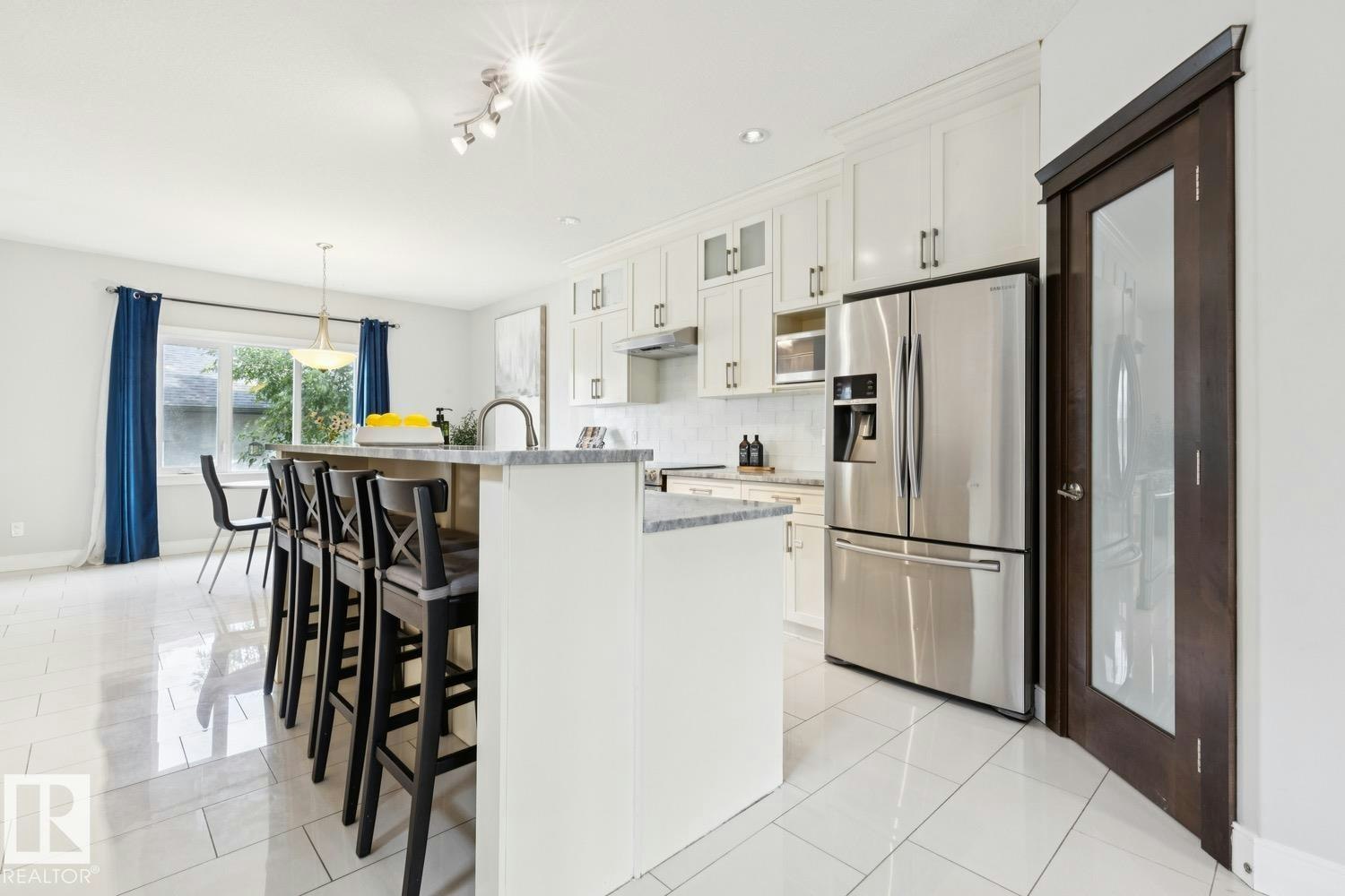 9919 79 Street, Edmonton, AB, T6A 3G2 - 12