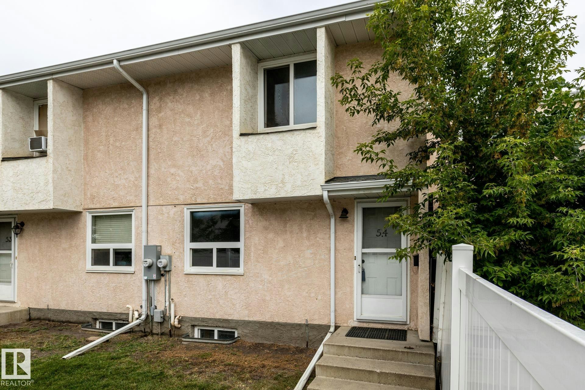 54 Lakewood Village, Edmonton, AB, T6K 2B3