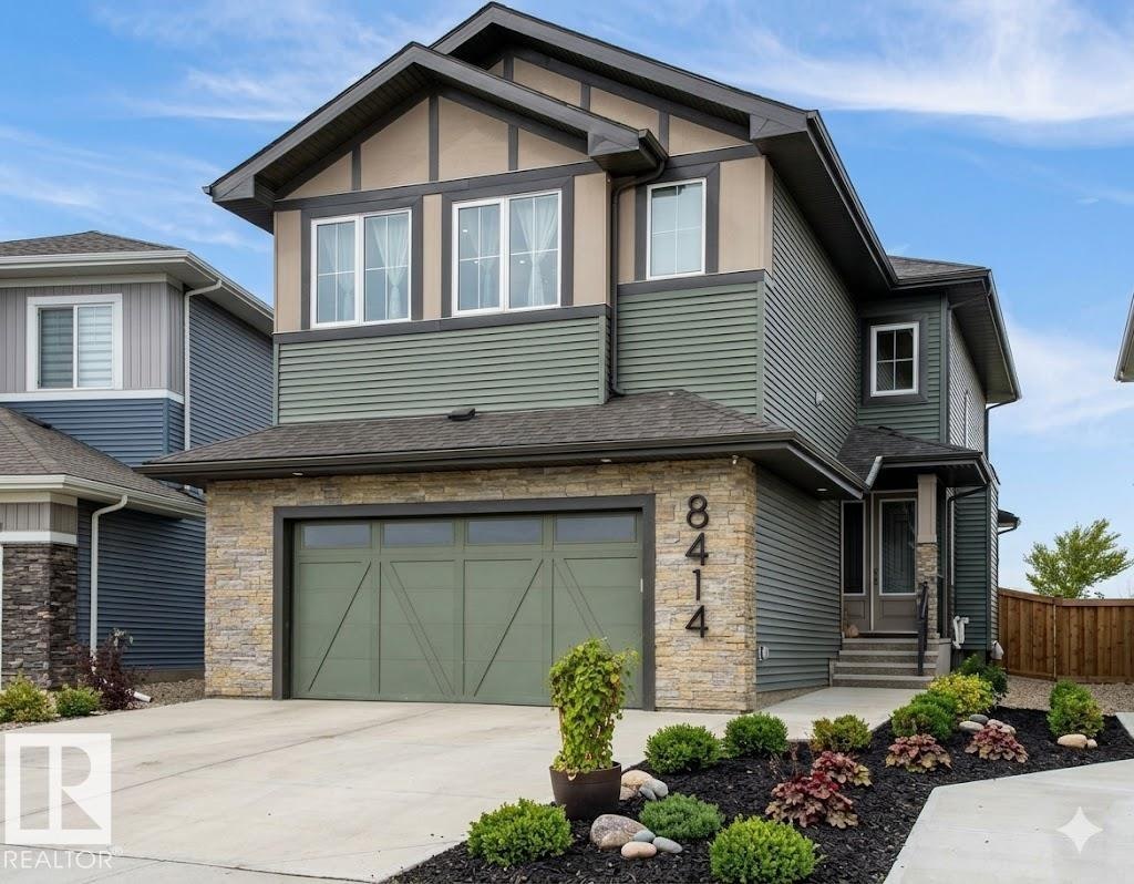 8418 223 A Street, Edmonton, AB, T5T 7X2