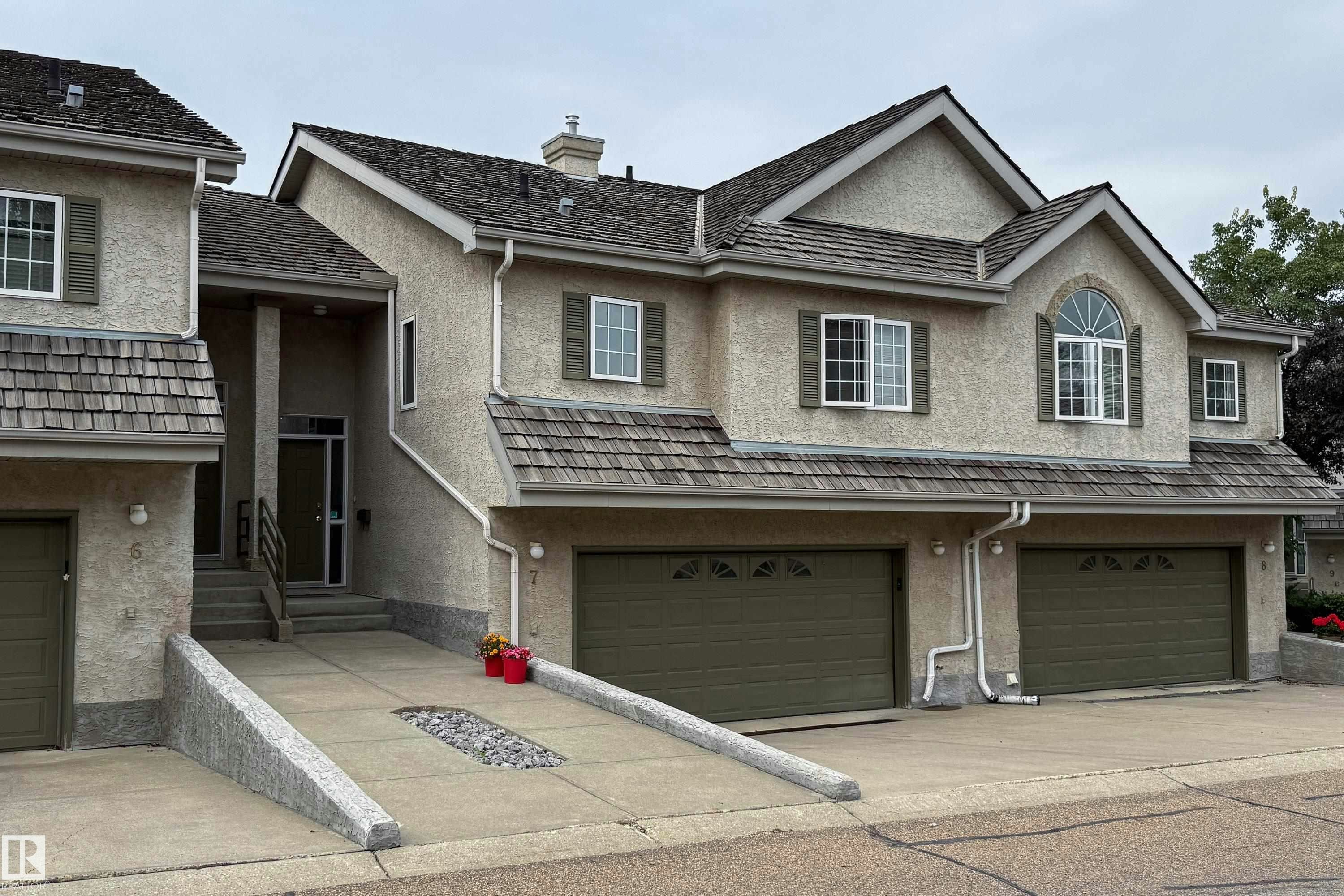 1283 Carter Crest Road NW, Edmonton, AB, T6R 2N5