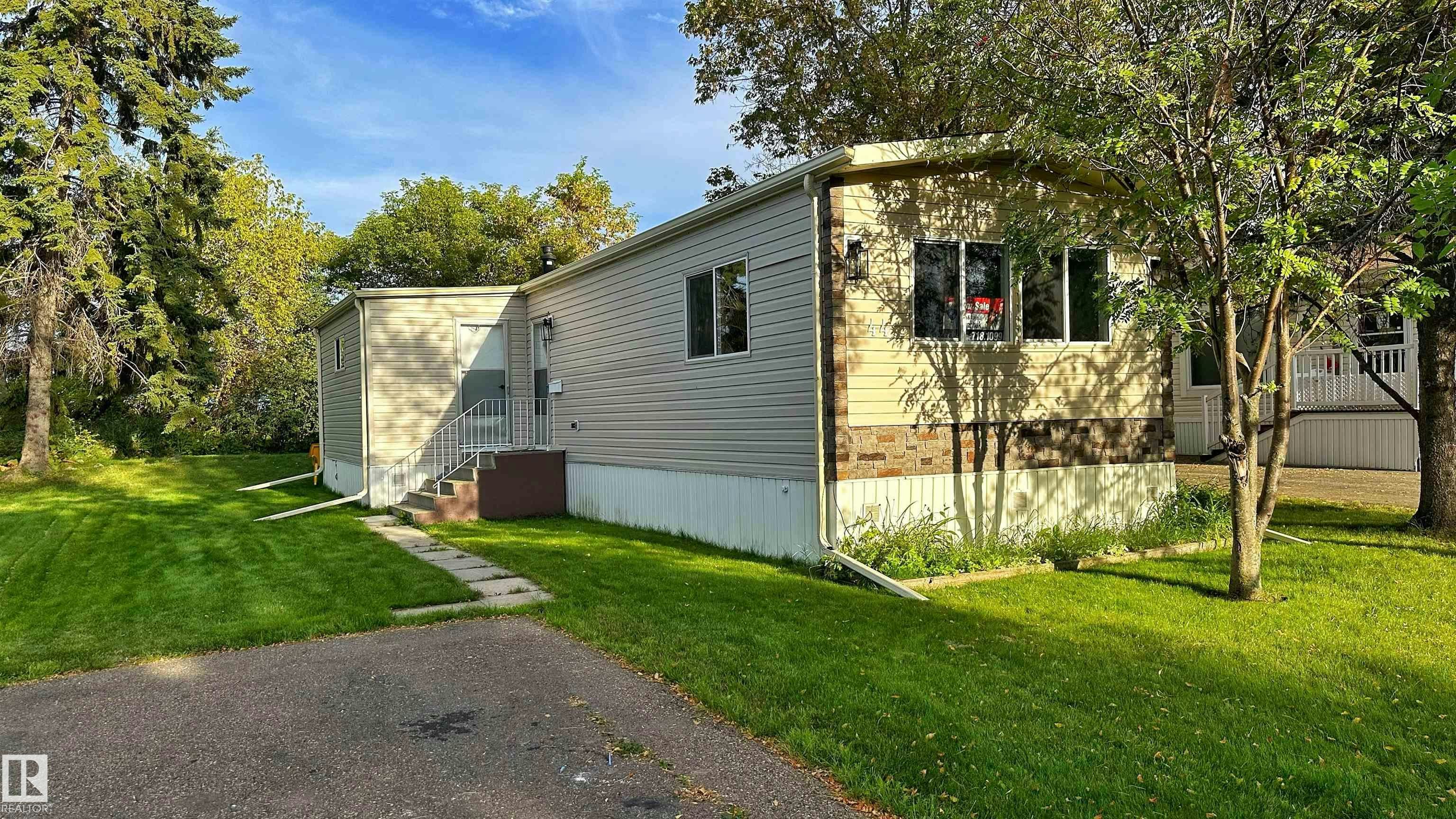 44 Rim Road, Edmonton, AB, T6P 1G7
