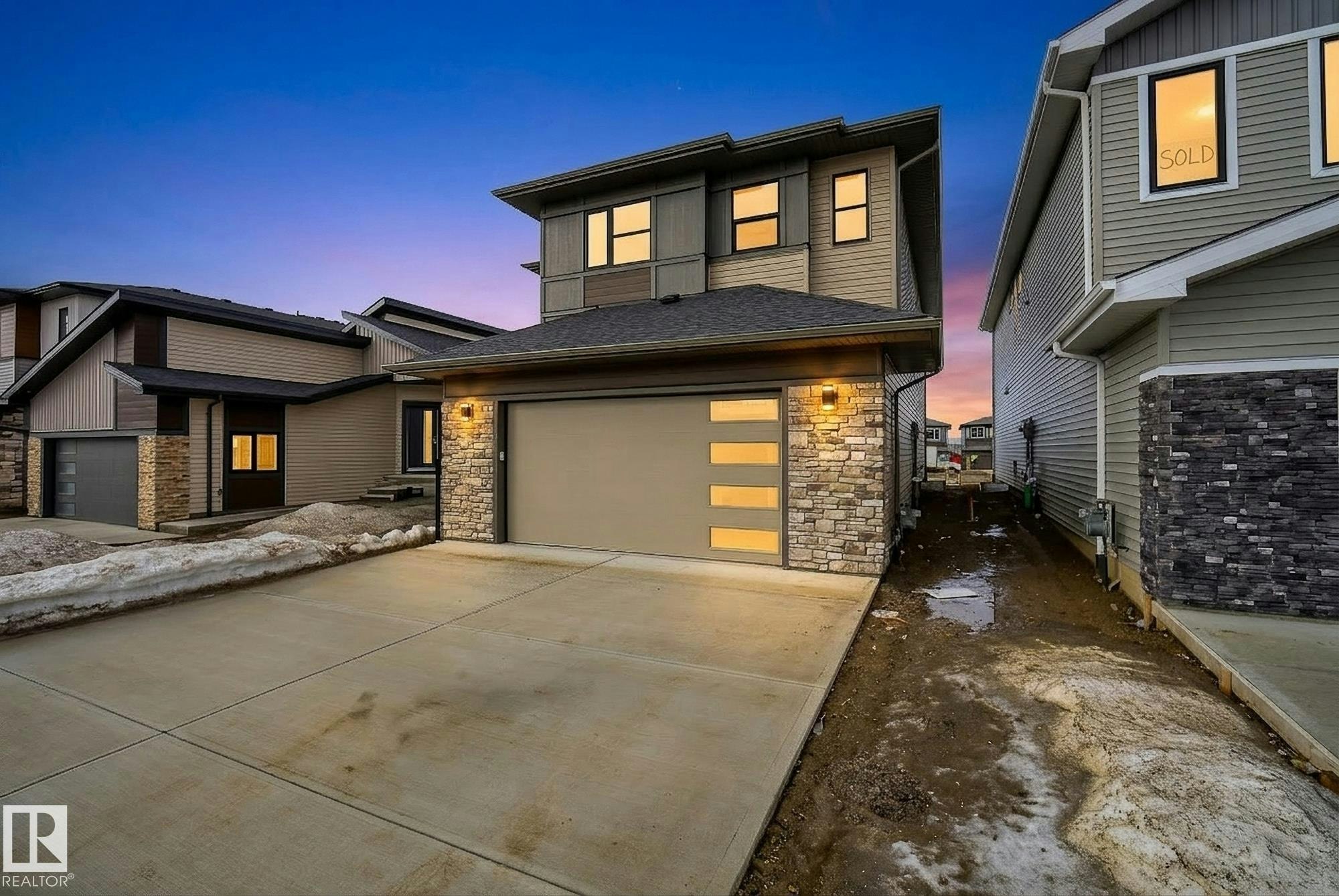 7091 Kiviaq Crescent, Edmonton, AB, T6W 5N7
