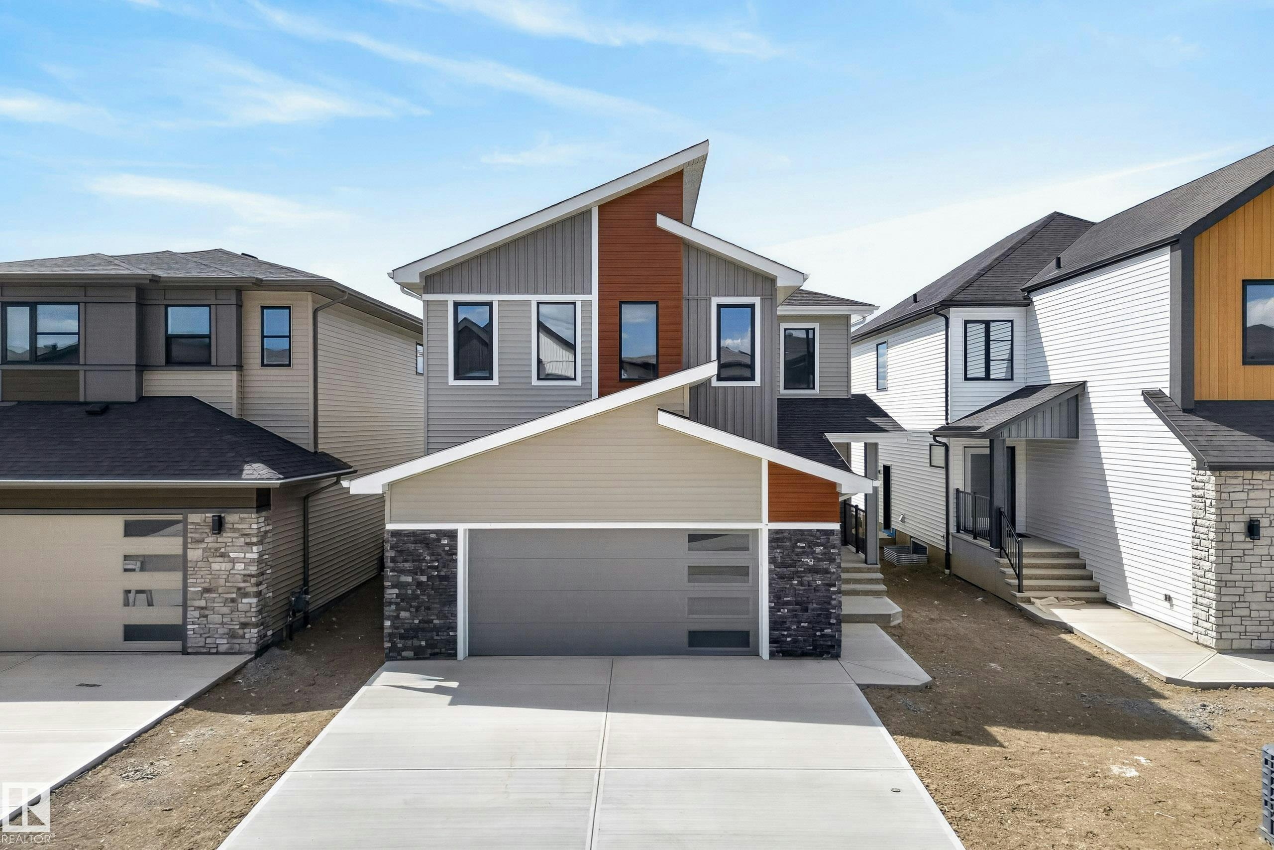 7089 Kiviaq Crescent, Edmonton, AB, T6W 5N7
